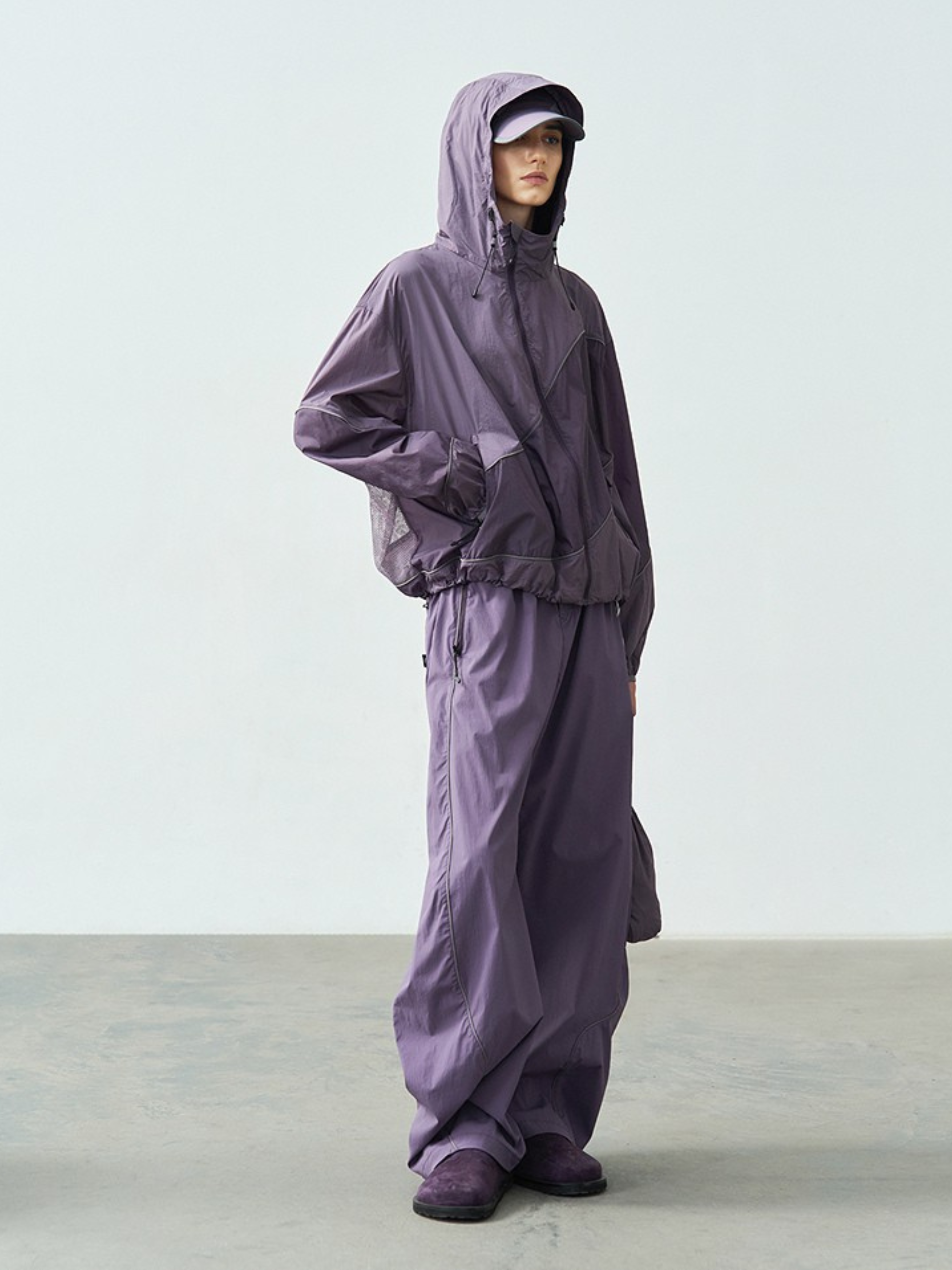 WolfLife - Women's Side-Stripe 3M Reflective Curved Pants