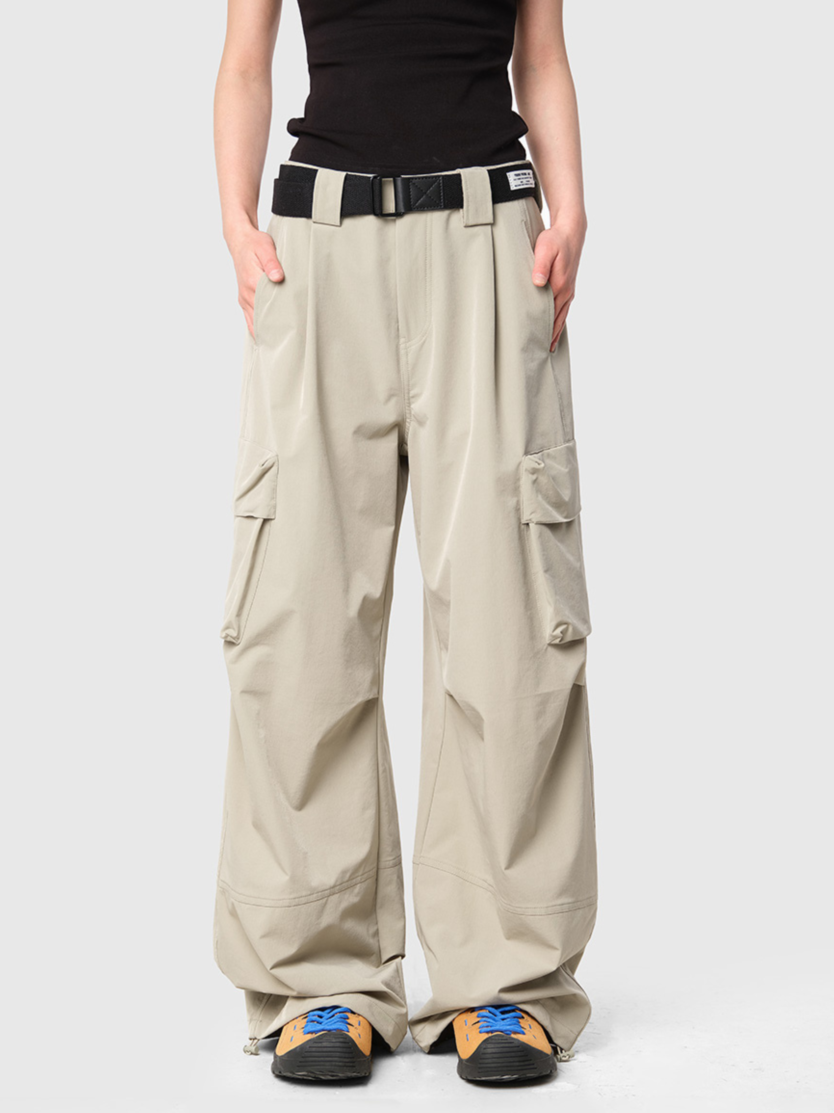 FrostTrail - Women's Large Pocket Utility Paratrooper Cargo Pants