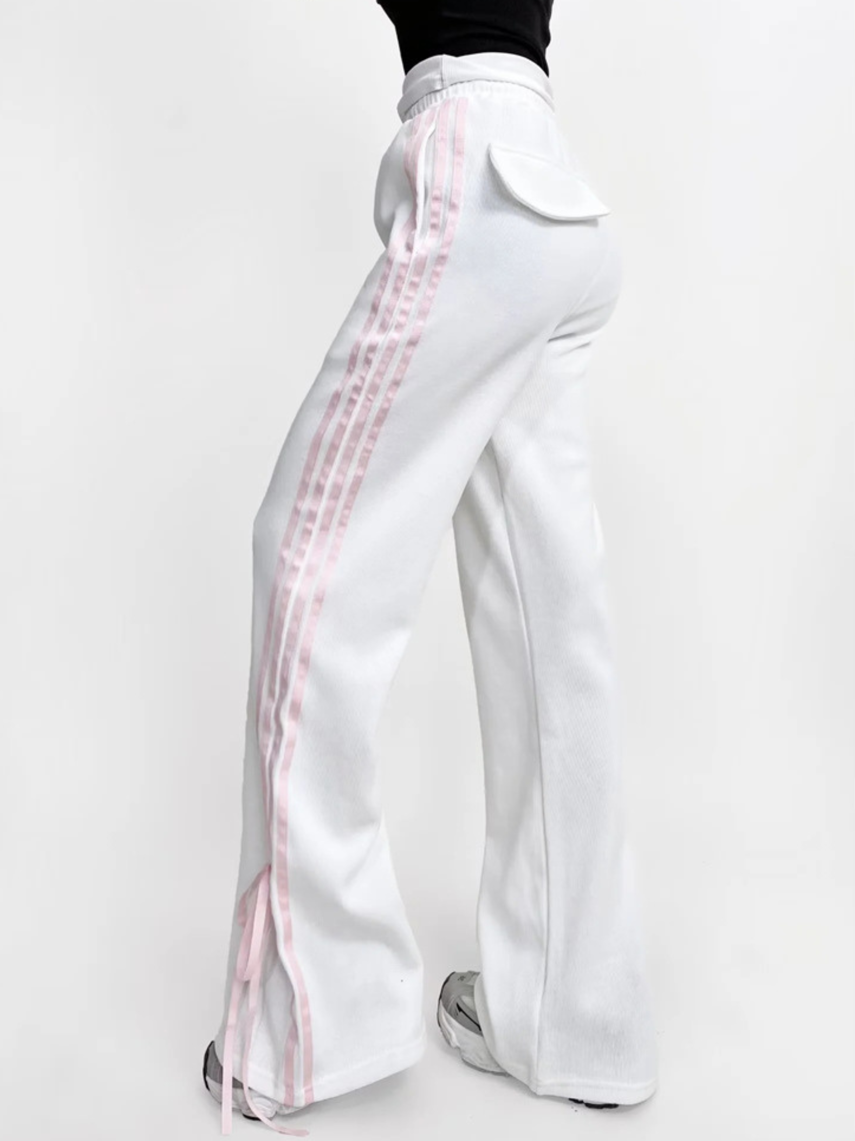 ThornSet - Women's Elastic Waist Side Stripe Straight-Leg Pants