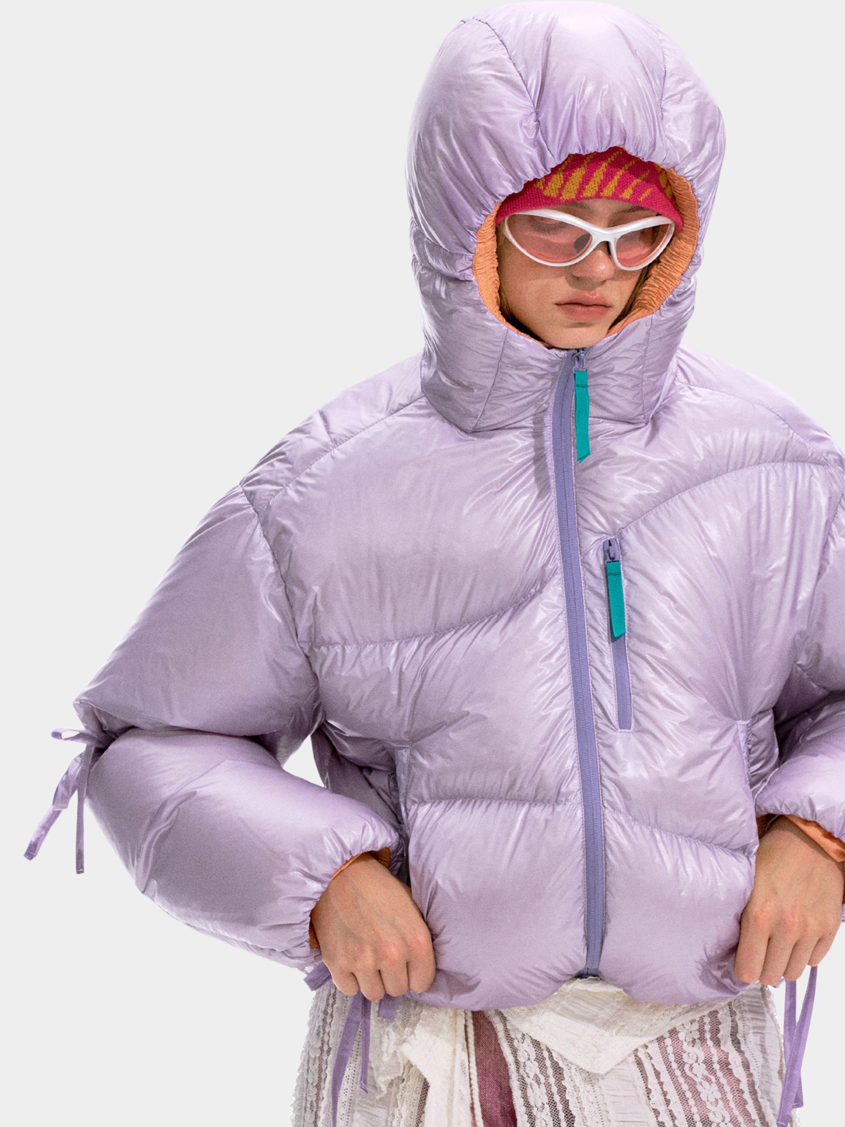 Ironfrost - Women's 90% White Duck Down Color-Blocked Short Puffer Jacket