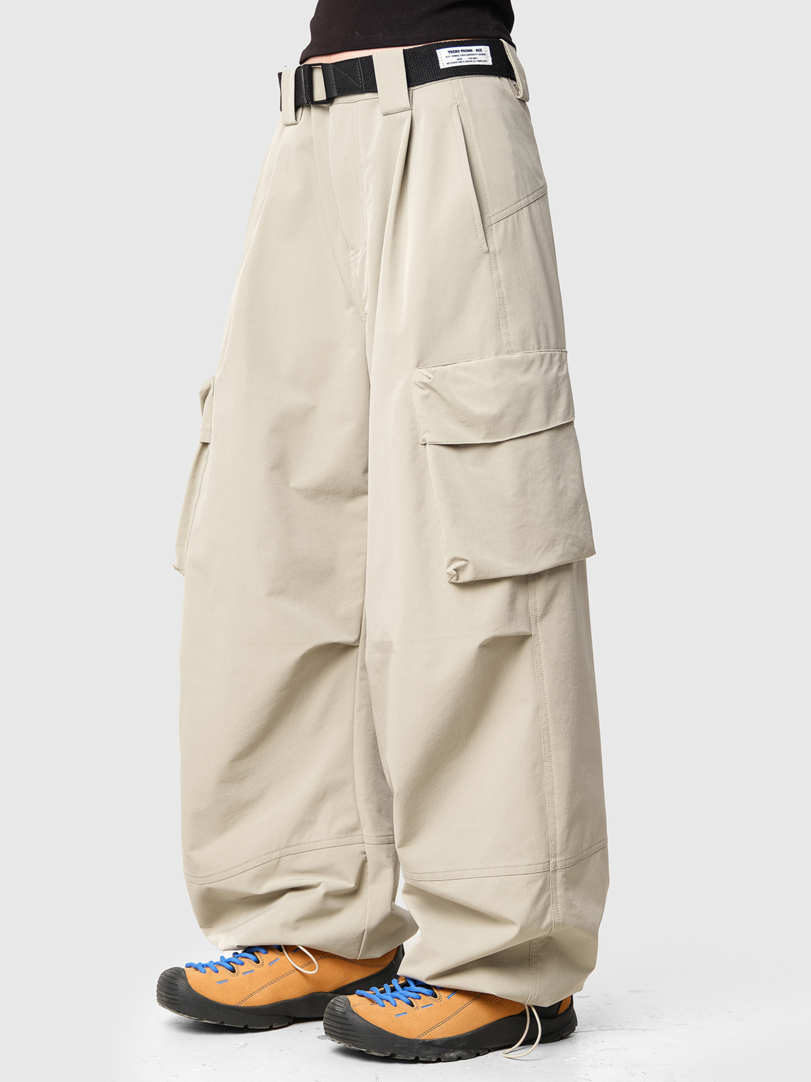 FrostTrail - Women's Large Pocket Utility Paratrooper Cargo Pants