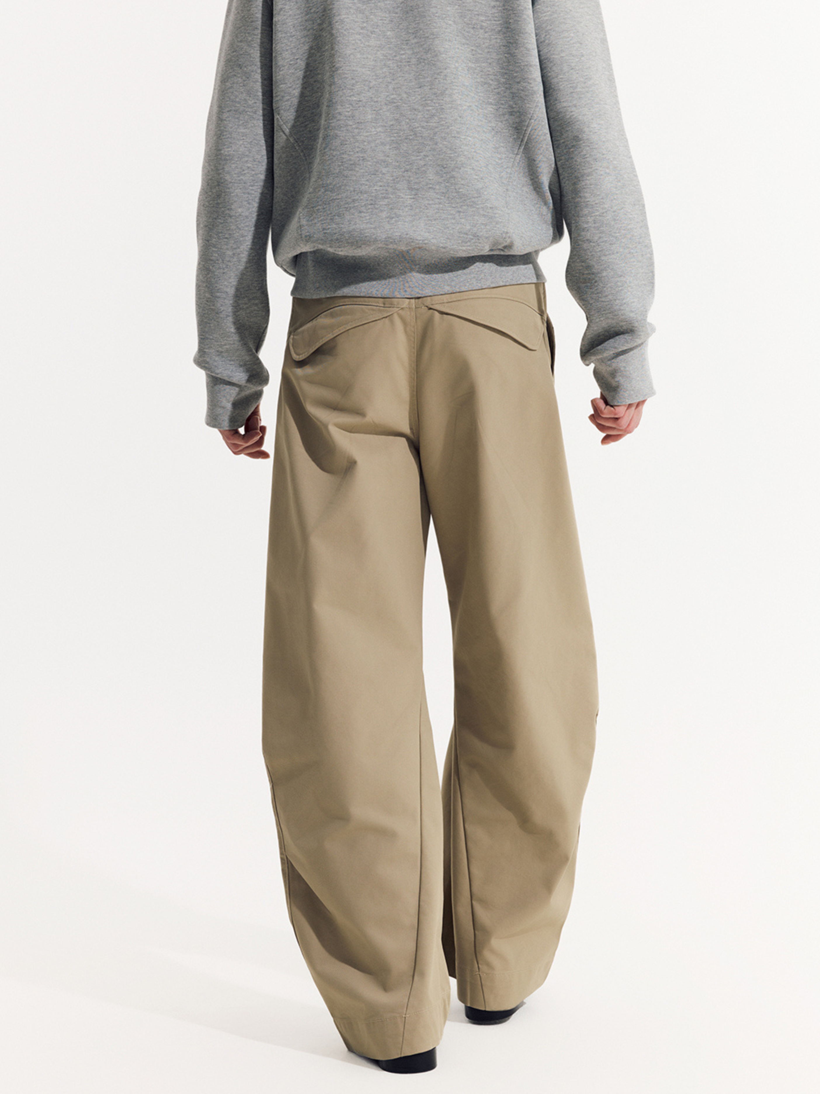 EagleView - Unisex Minimalist Wide-Cut Bamboo Wool Curved Pants