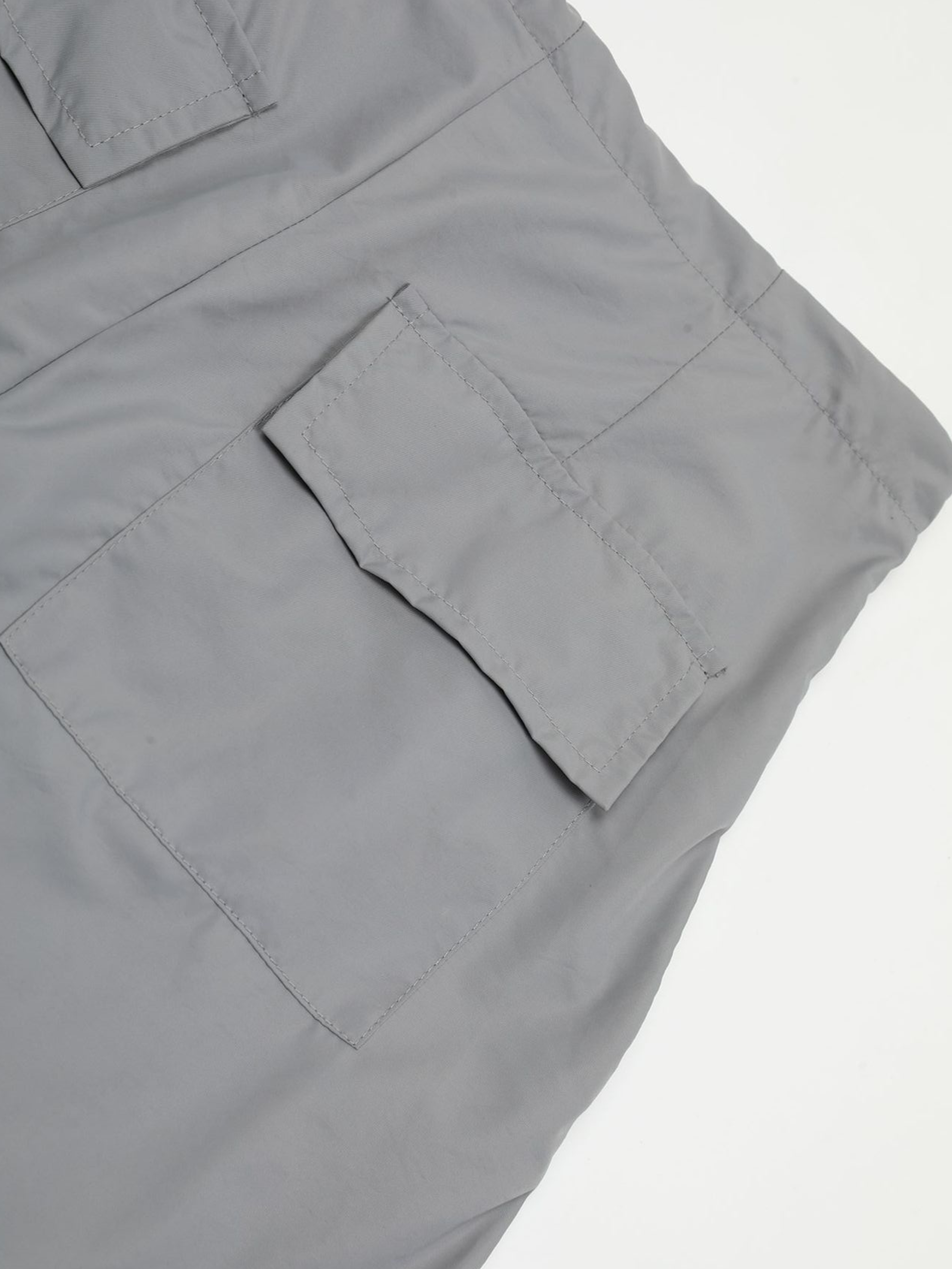 ThornCase - Women's Multi-Pocket Pleated Cargo Pants
