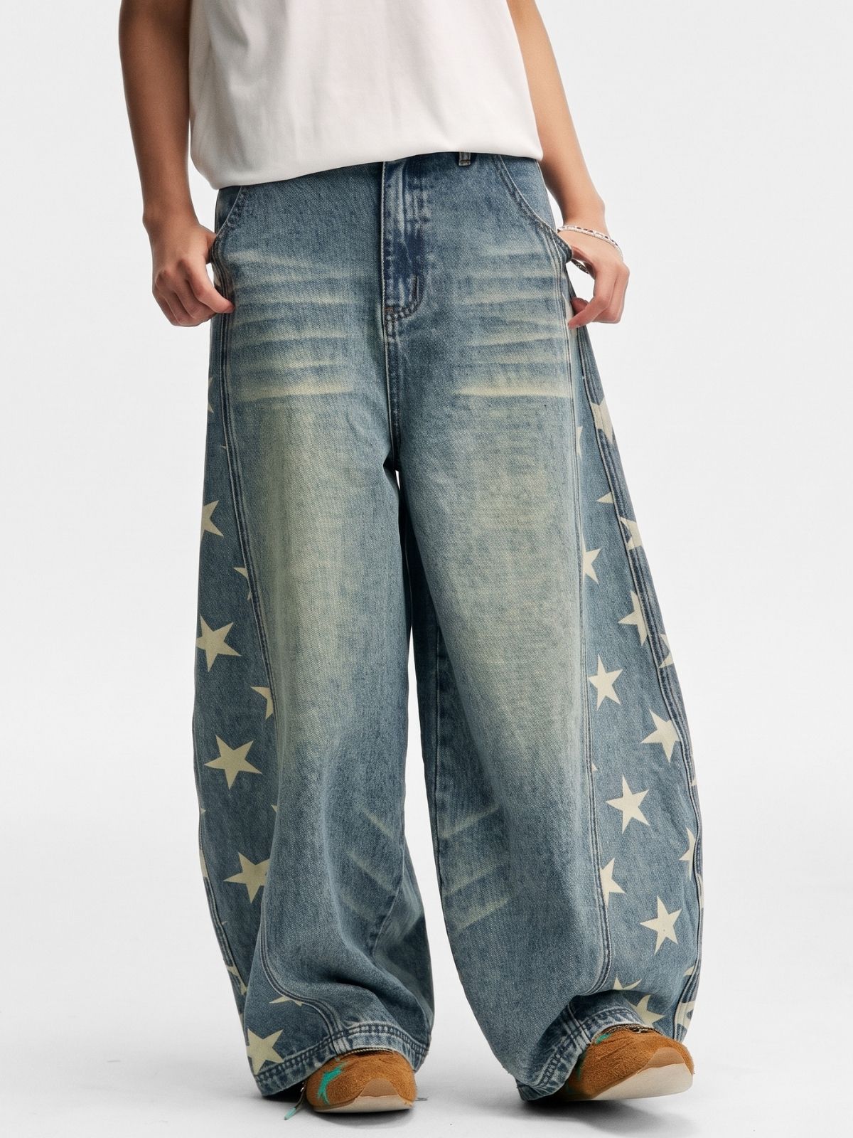 Lavacrack - Unisex Star-Print Curved-Leg Denim Jeans