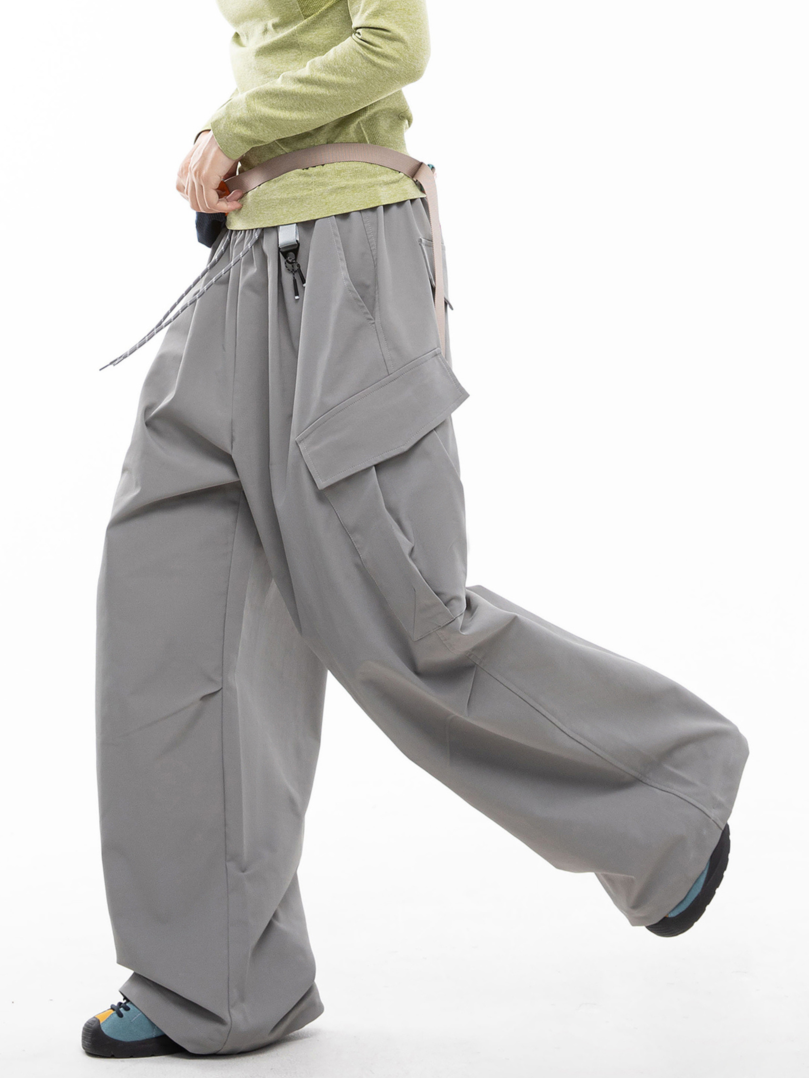 Cliffwalk - Women's Large Pockets Wide-Leg Straight Cargo Pants