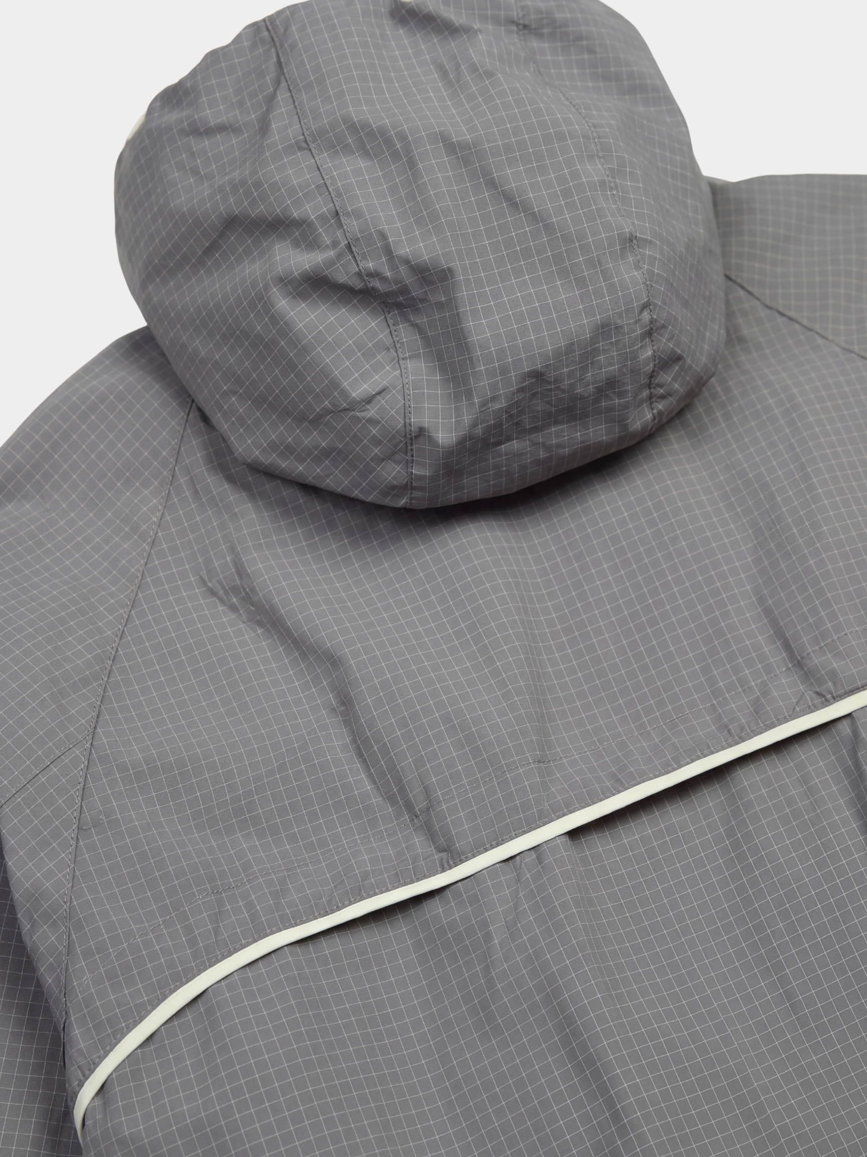 LiteVeil - Water-Repellent Lightweight Breathable Color-Block Jacket