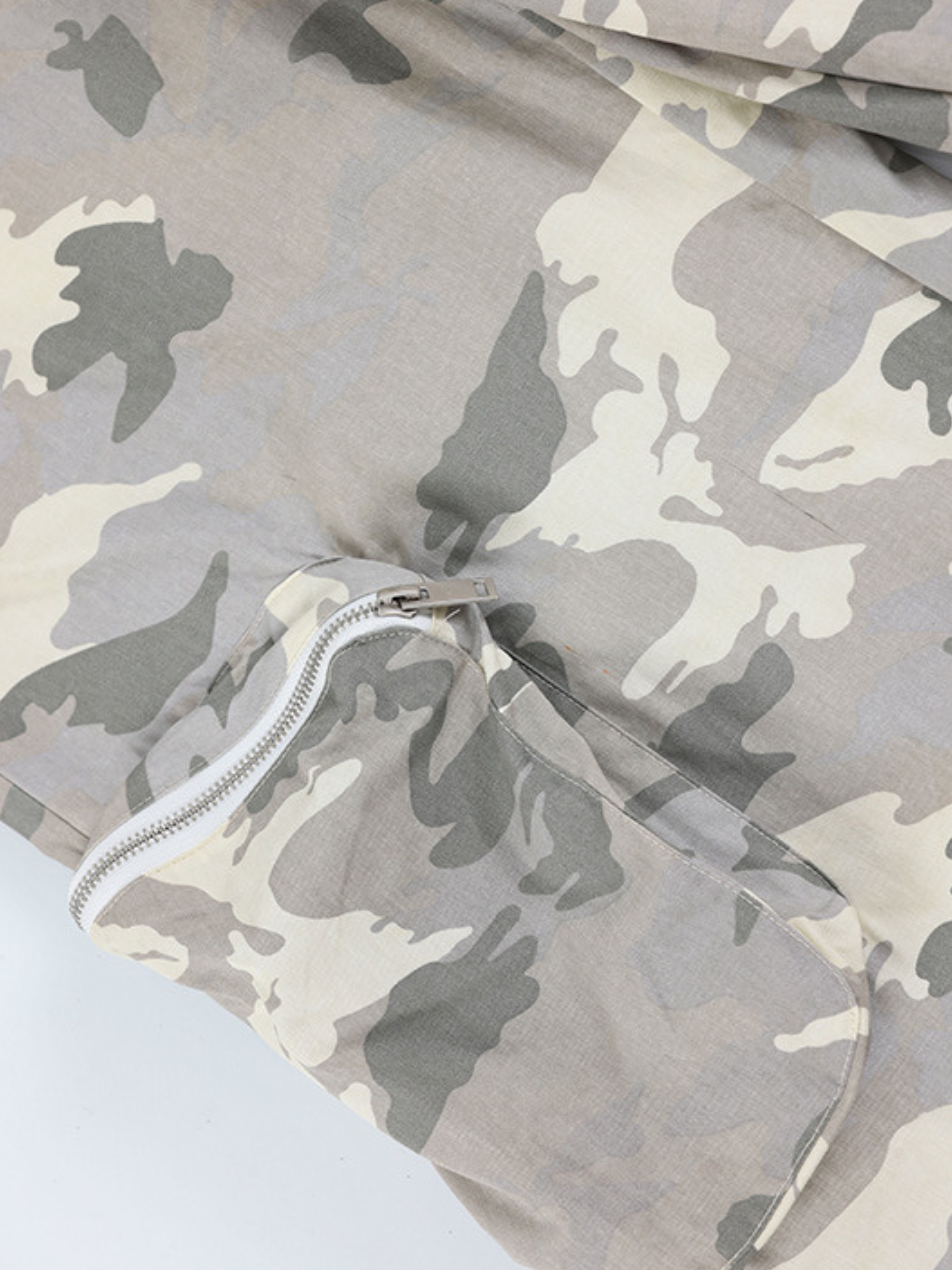 ThornDeck - Women's Grey Camo Cargo Pants