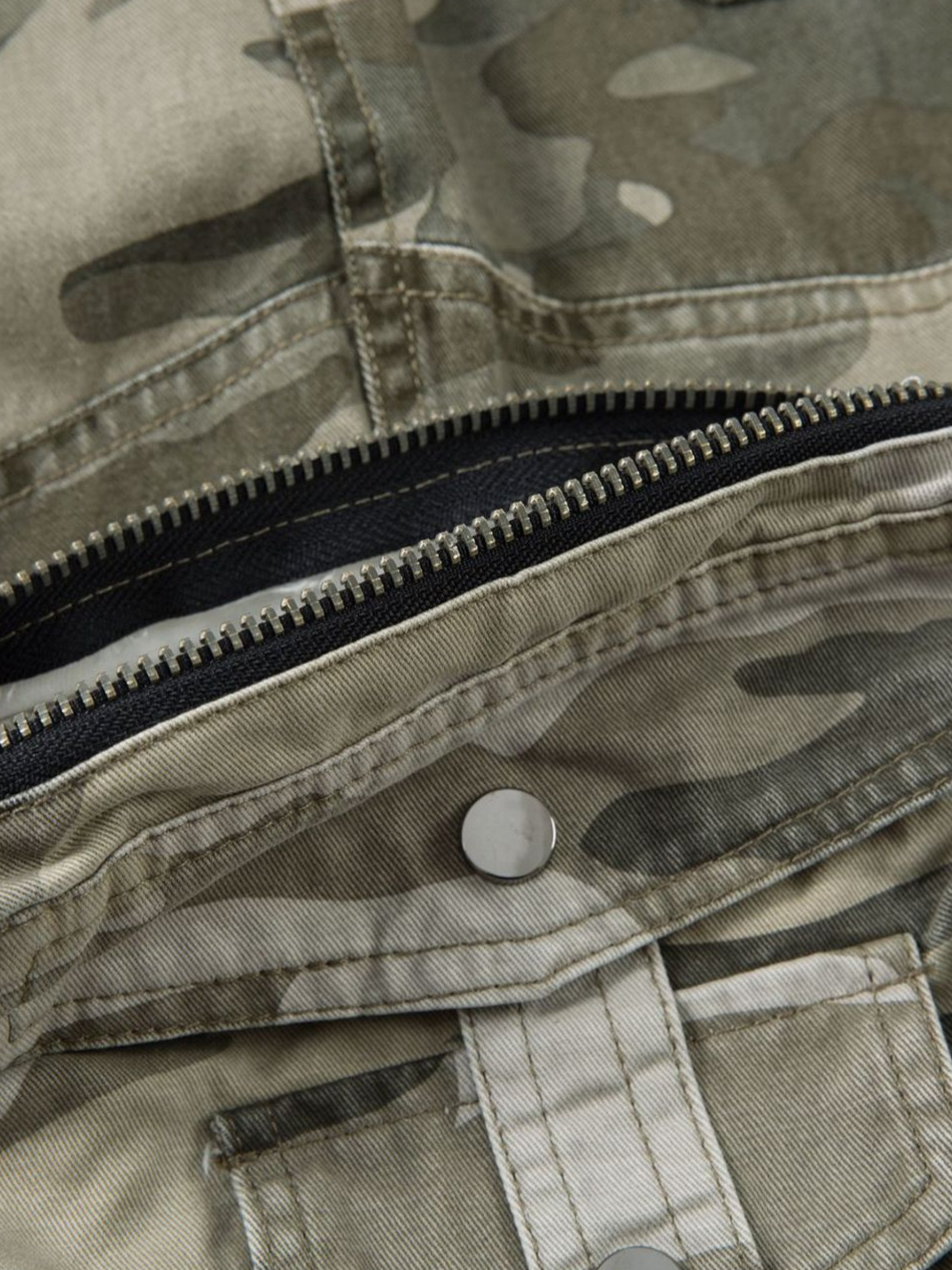 SafePack - Men's Camo 3D Pocket Cargo Pants GONGGAR SPORTS