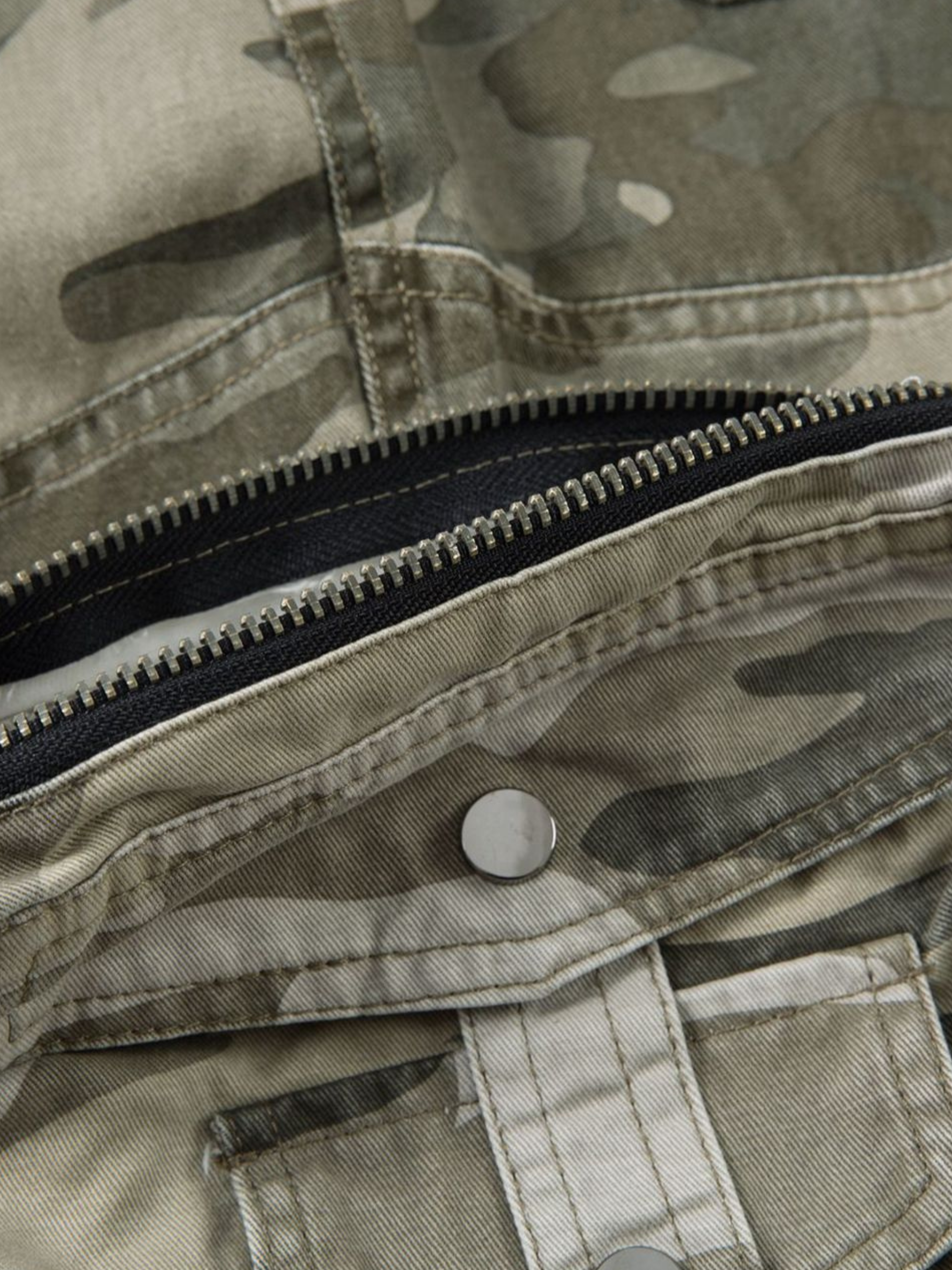 SafePack - Men's Camo 3D Pocket Cargo Pants GONGGAR SPORTS