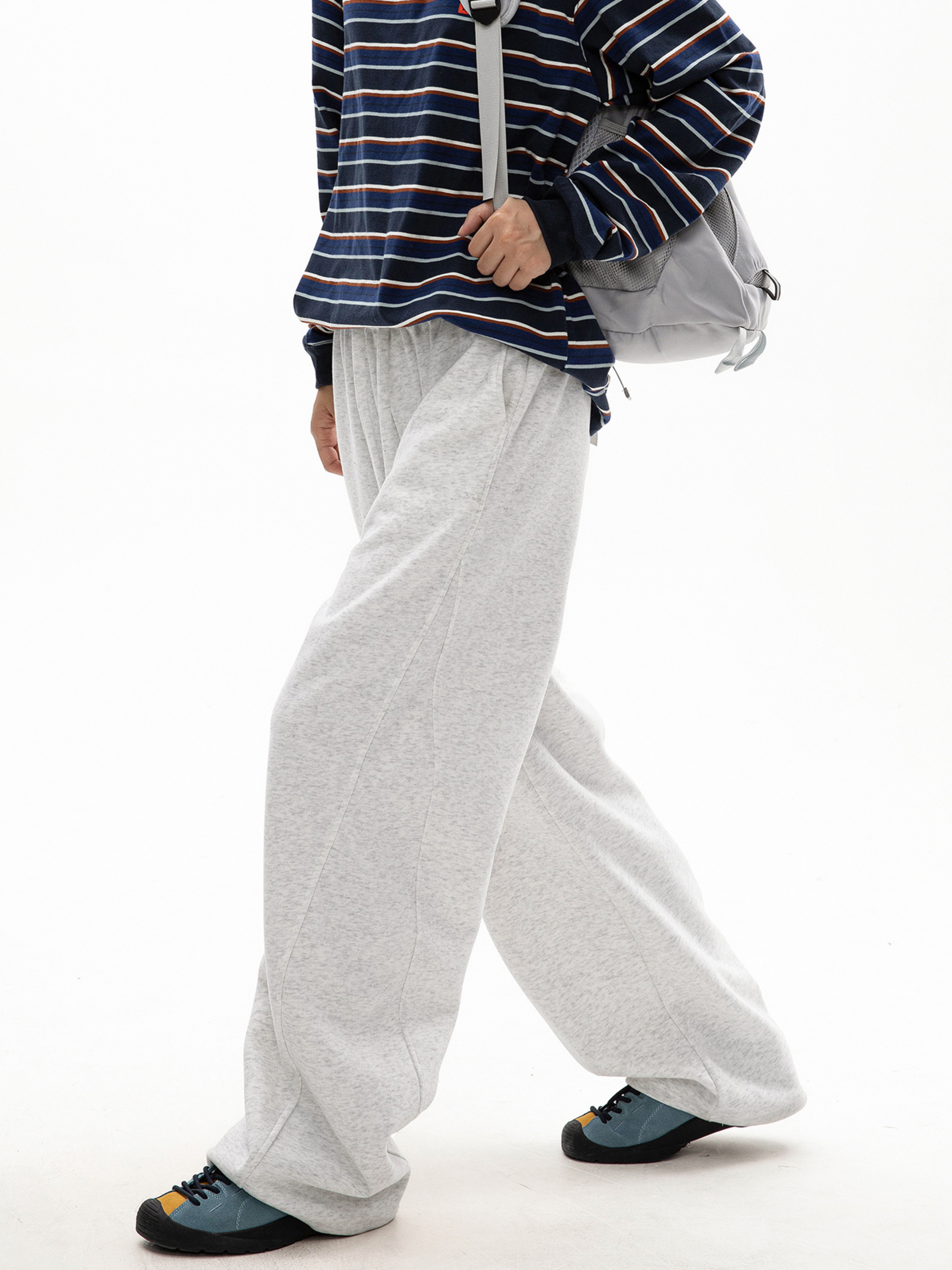 FrostDeck - Unisex Curved Seam Straight-Leg Wide Sweatpants