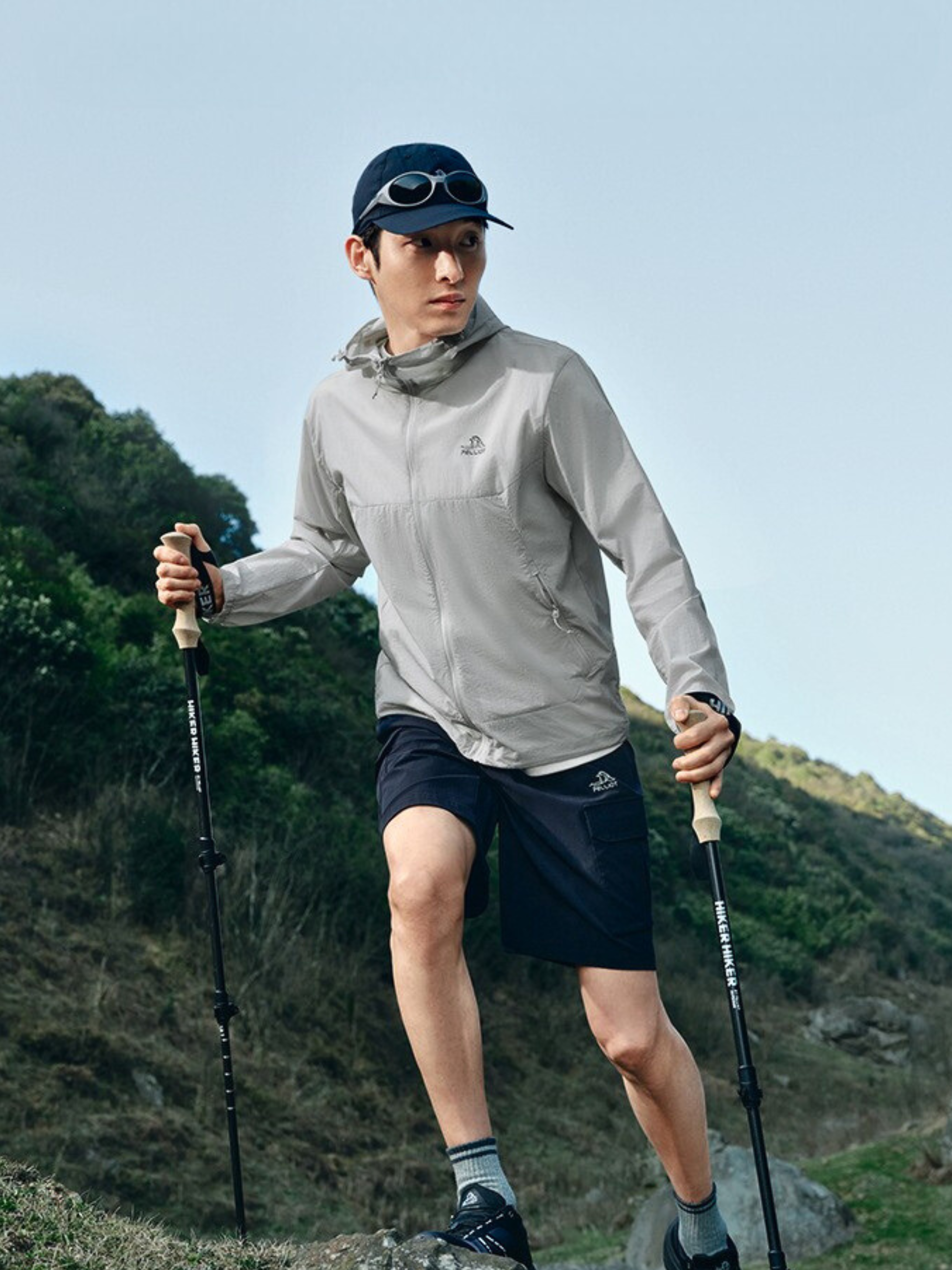 CougarNest - 3K Carbon Fiber Ultralight Anti-Slip Trekking Pole