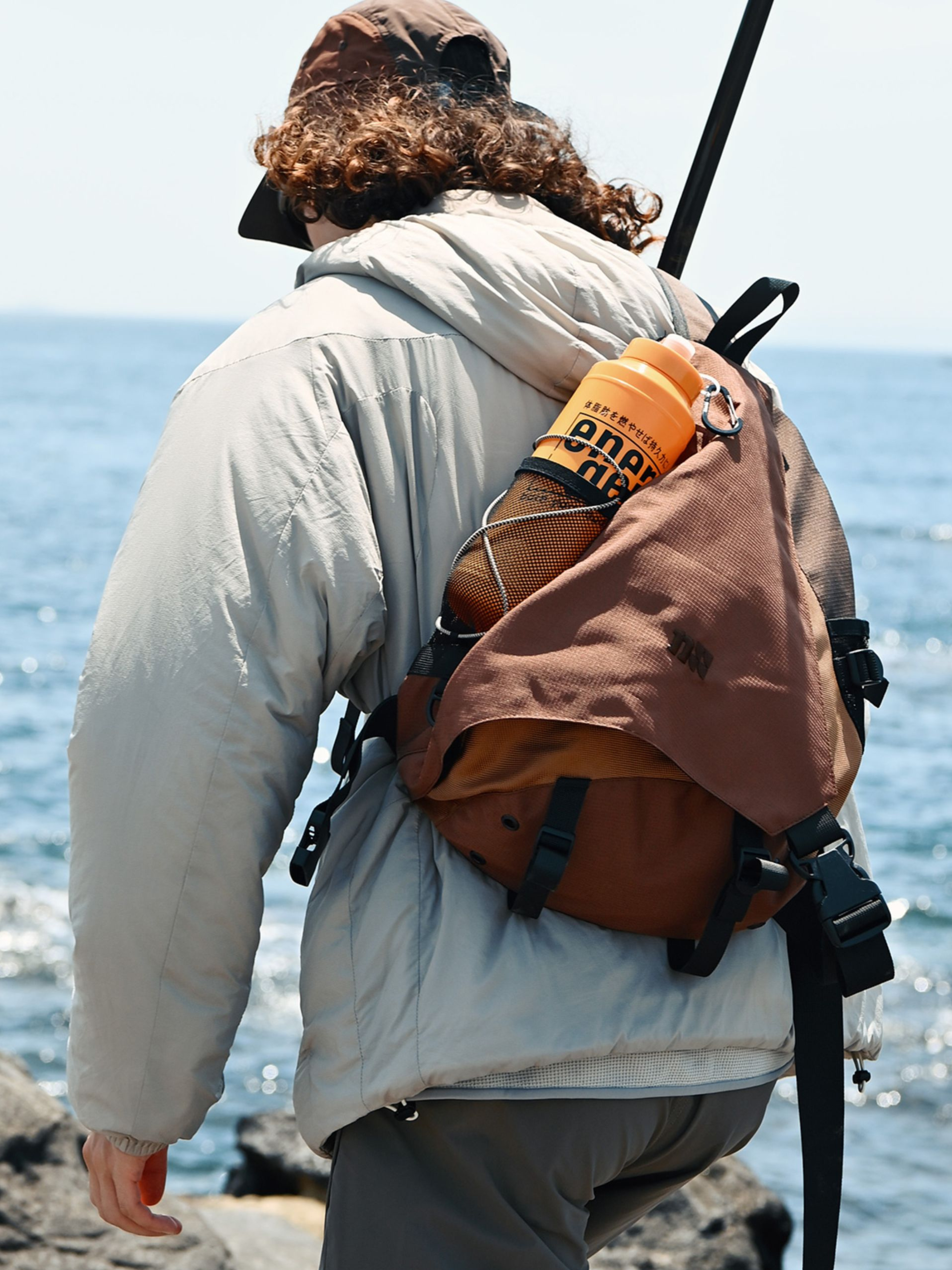 LightTorch - Water-Repellent Lightweight Crossbody Bag