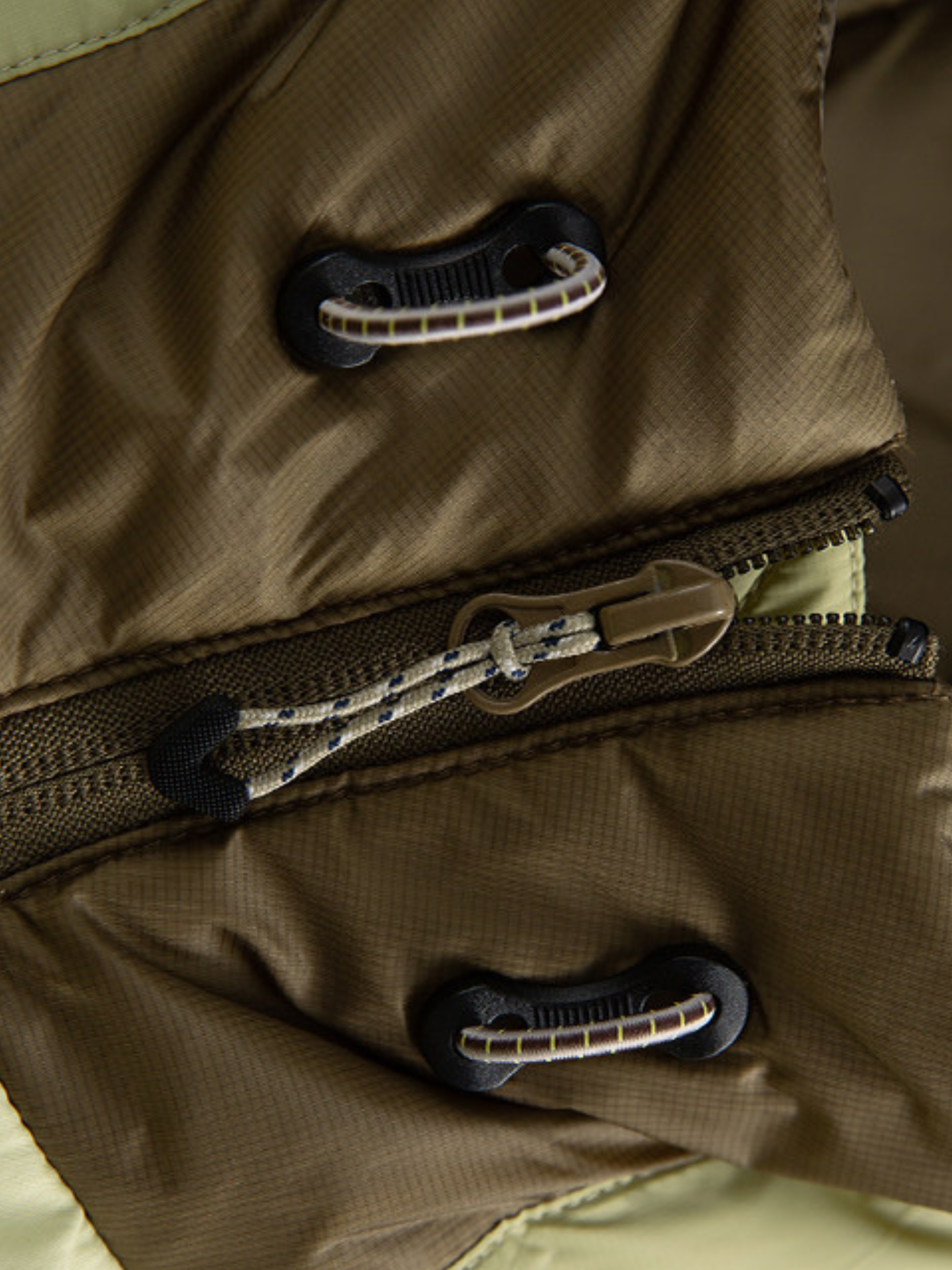 RavenNest - Unisex Water-Repellent 90% White Duck Down Jacket