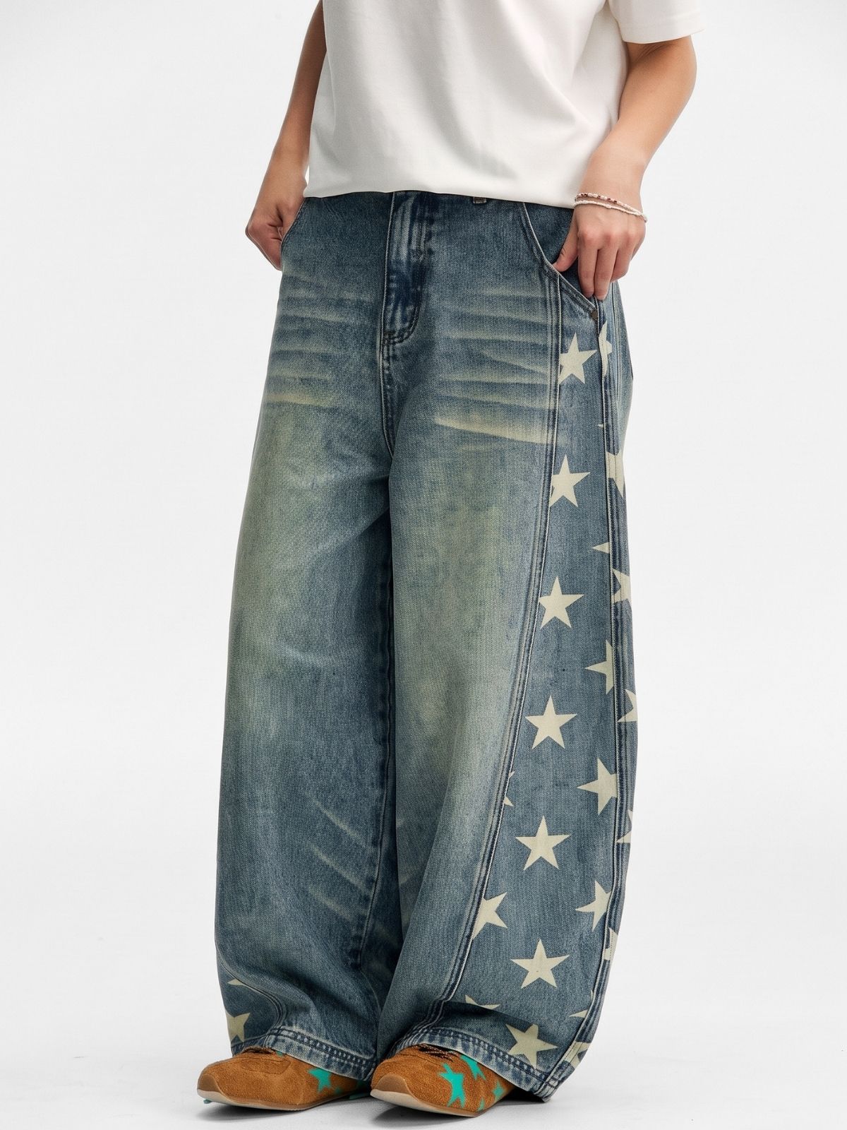 Lavacrack - Unisex Star-Print Curved-Leg Denim Jeans