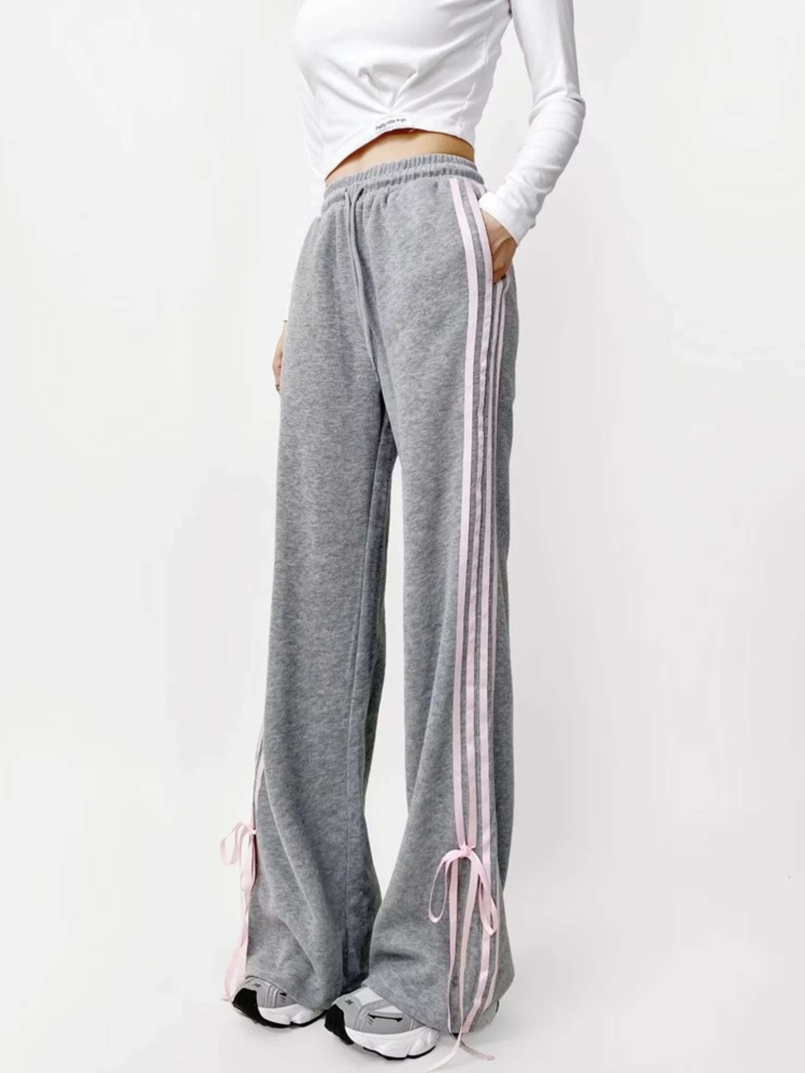ThornSet - Women's Elastic Waist Side Stripe Straight-Leg Pants
