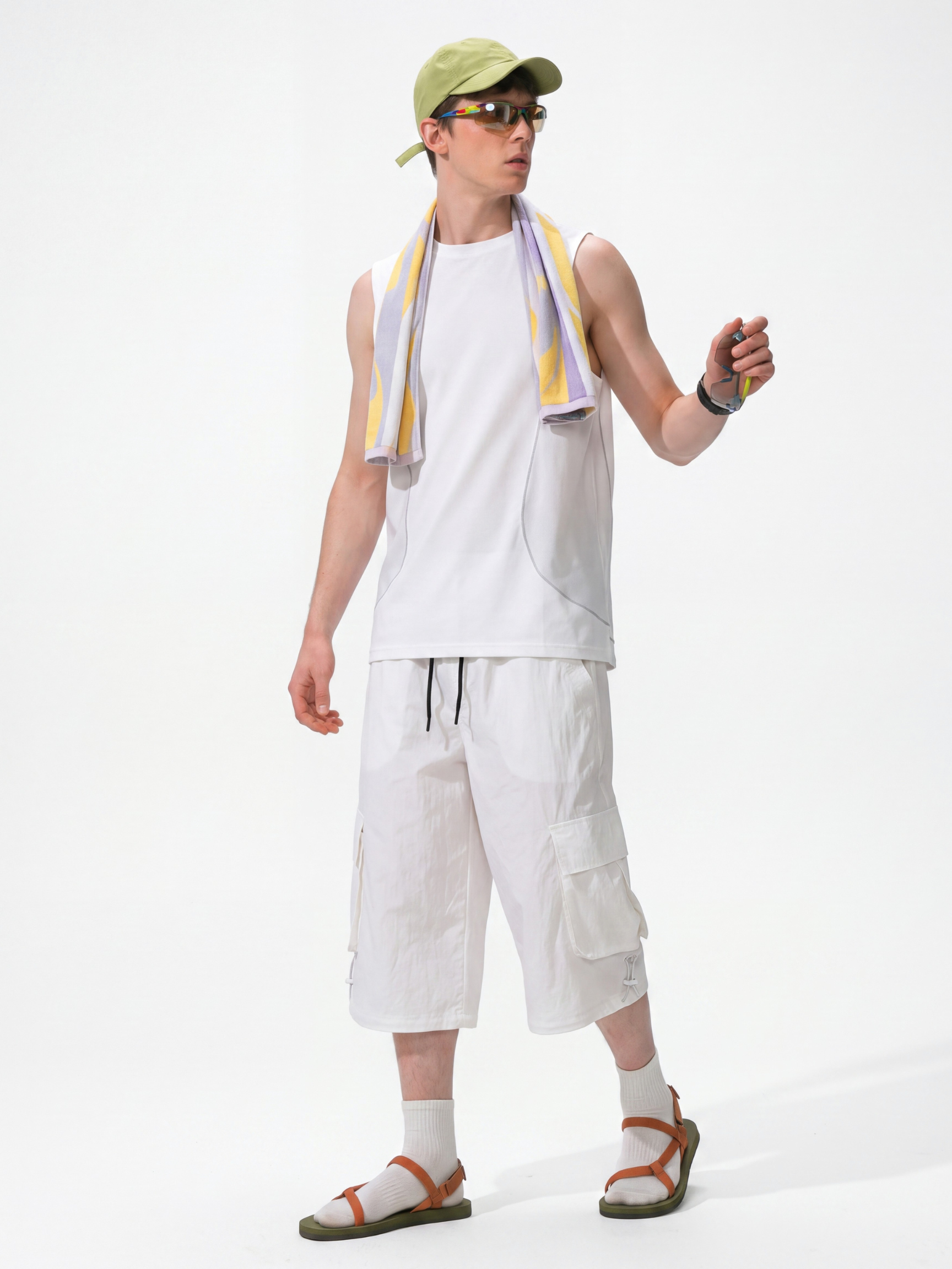 DewPath - Elastic-Waist Multi-Pocket Knee-Length Shorts