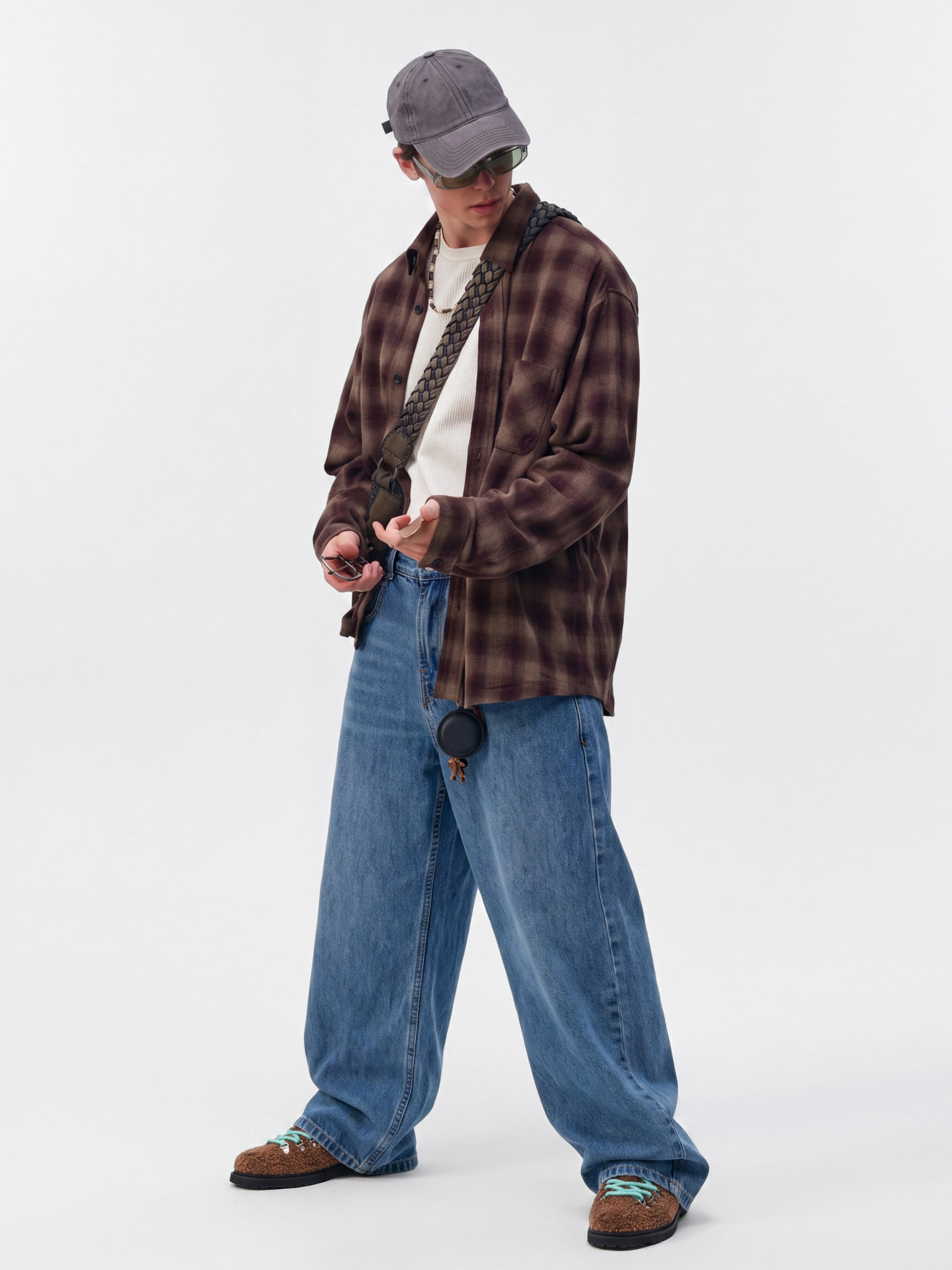 FadeTrail - Washed Soft & Breathable Cotton Curved-Leg Jeans
