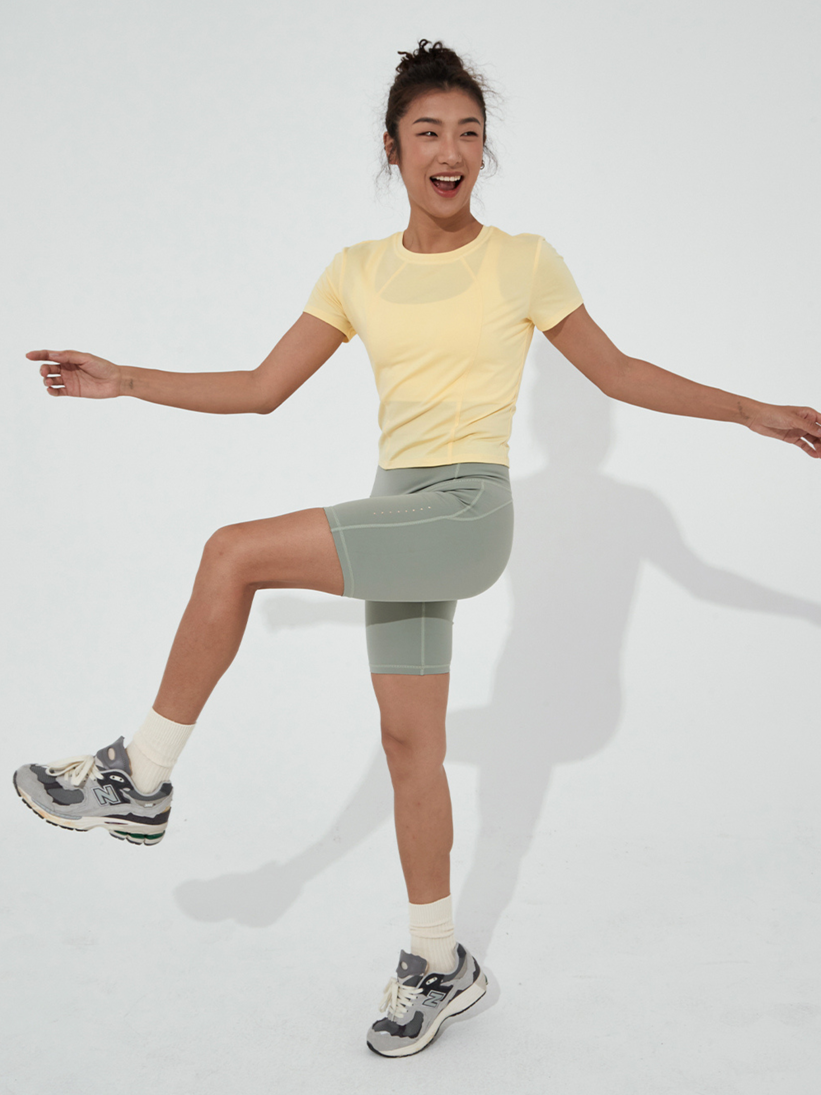 Bushcraft - Back Cut-Out Modal Yoga Top
