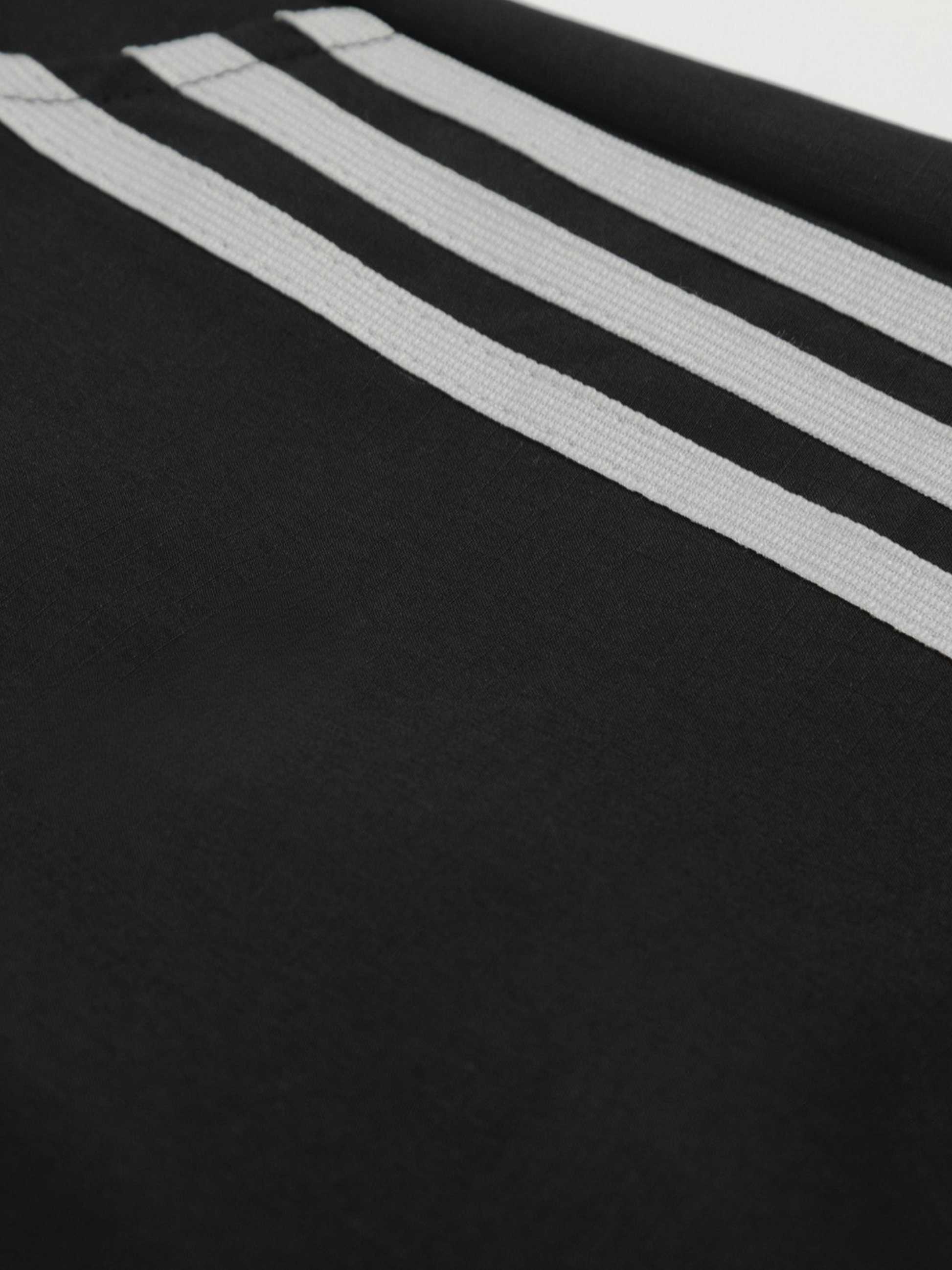 BlazeBox - Men's Striped Panel Straight-Leg Shorts GONGGAR SPORTS