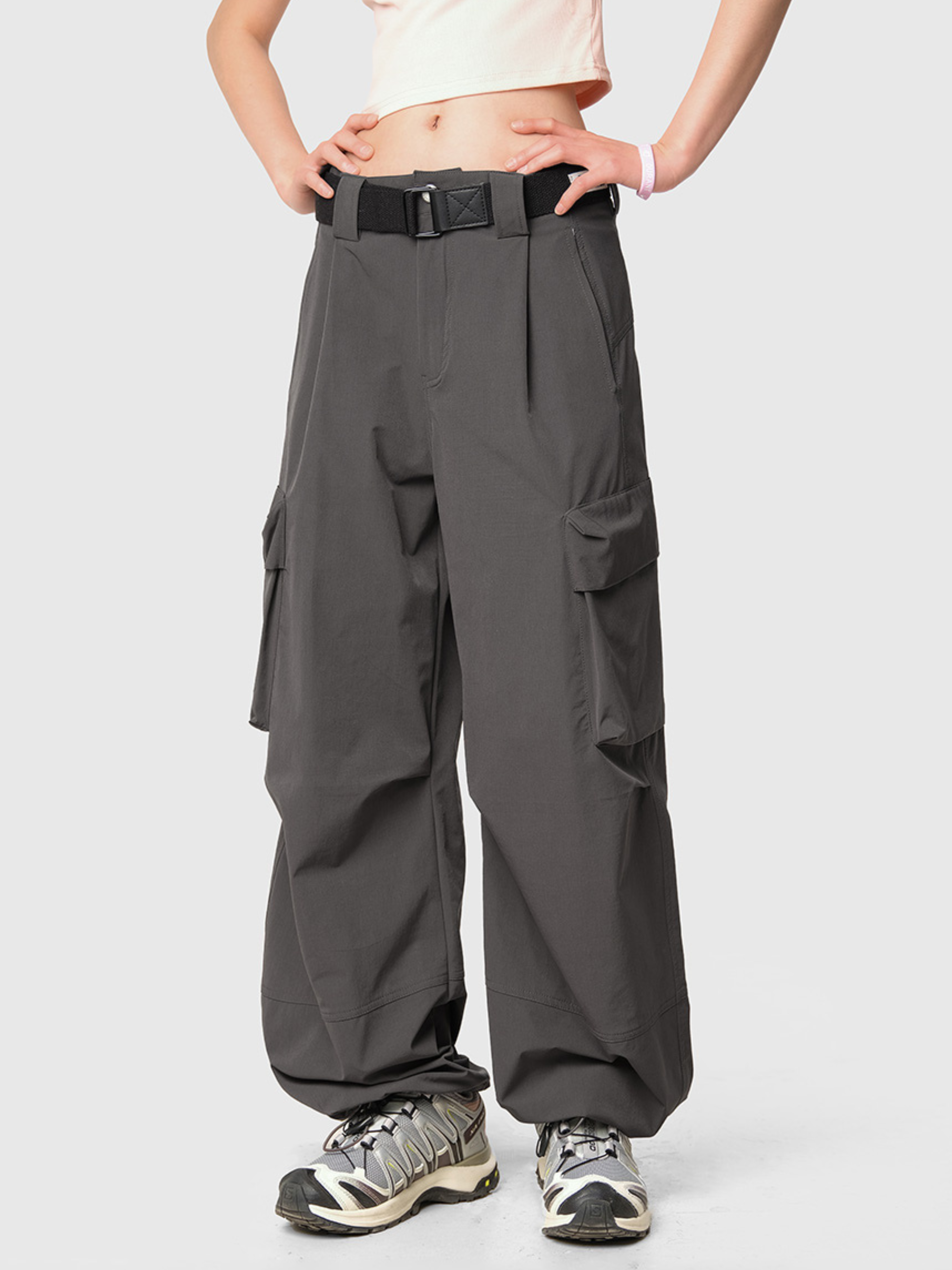 FrostTrail - Women's Large Pocket Utility Paratrooper Cargo Pants