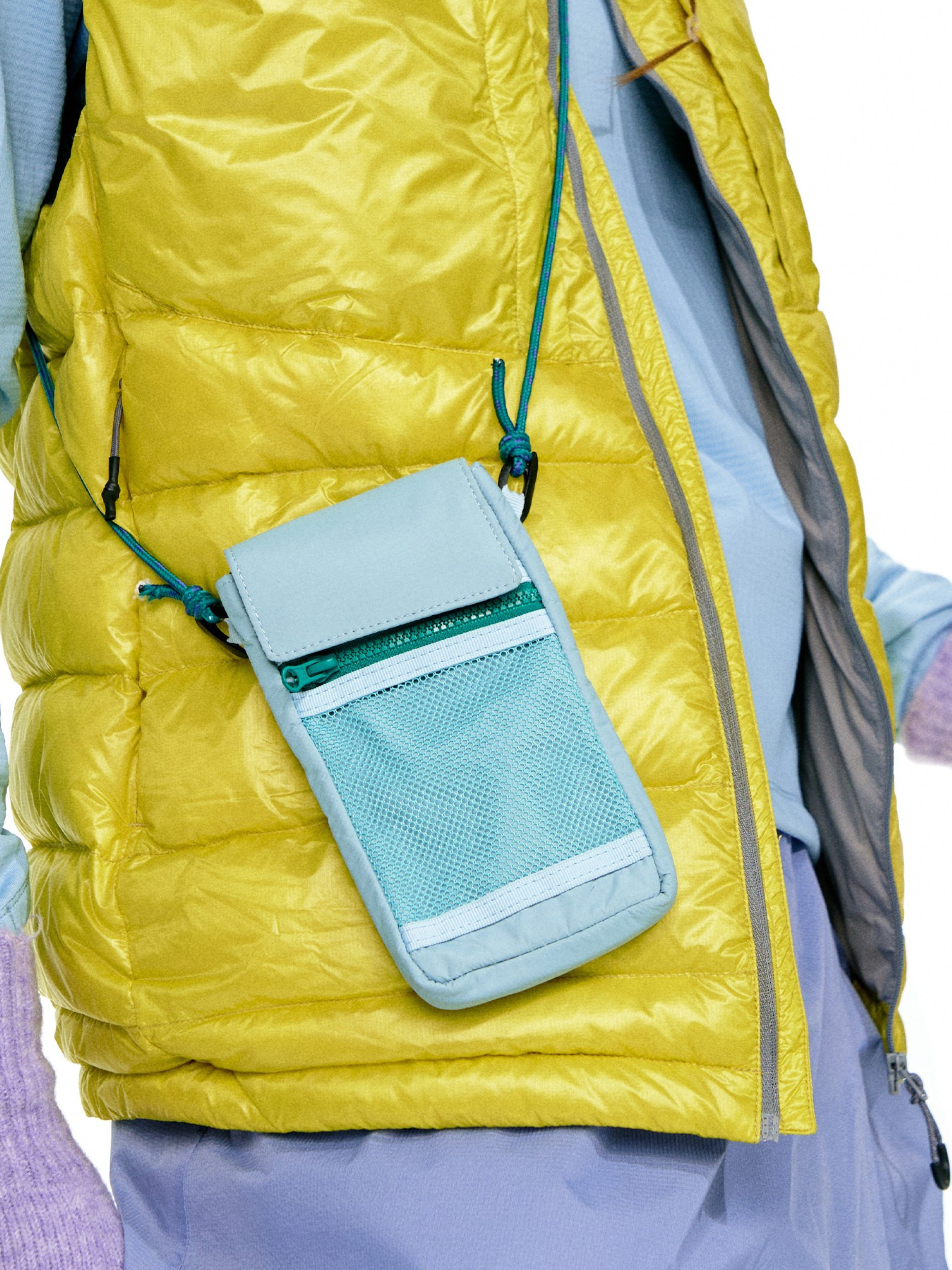 Blazewind - Water-Repellent Crossbody Bag