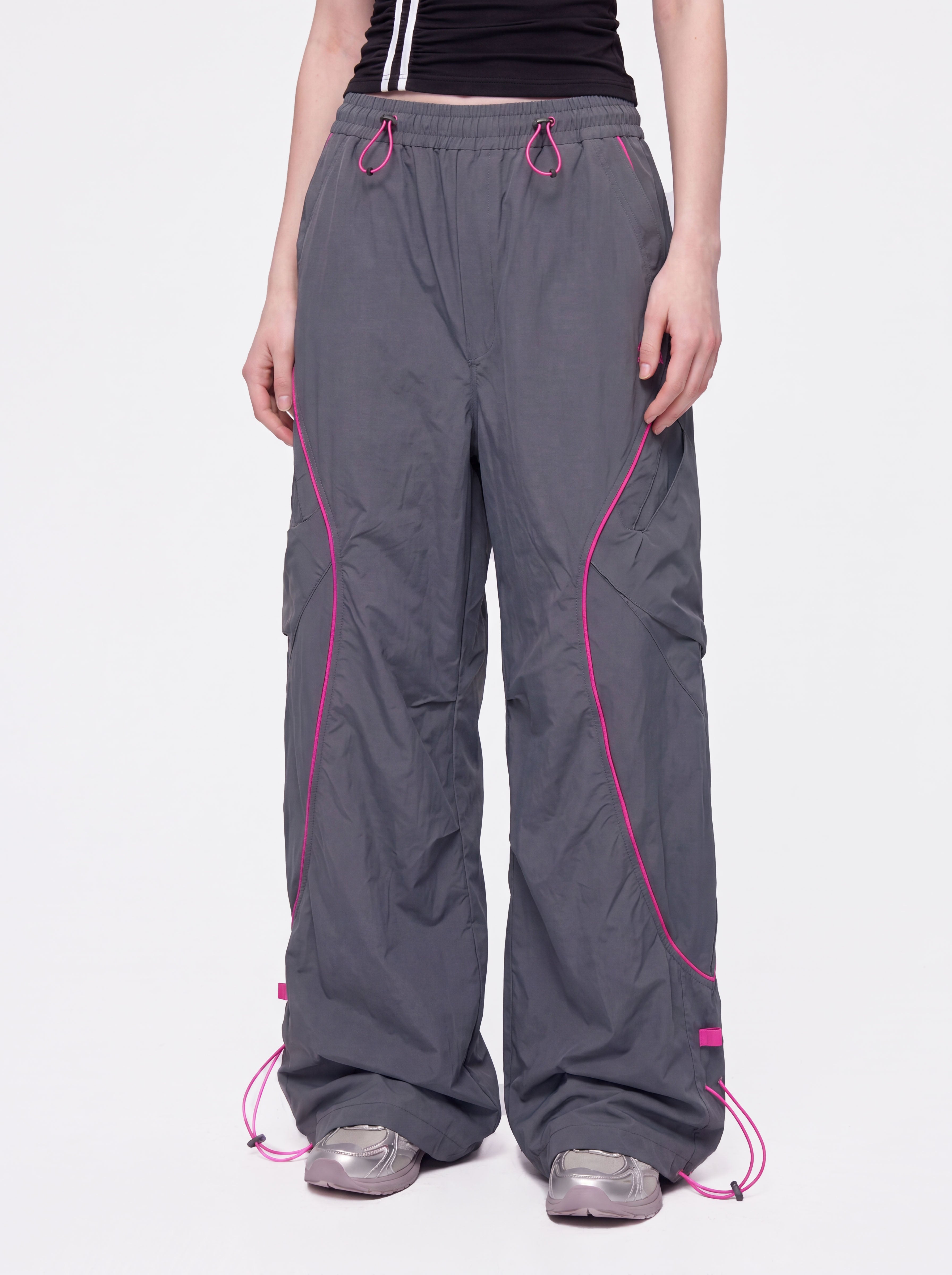 Moonshine - Women's Lightweight Elastic Waist Curved Panel Cargo Pants