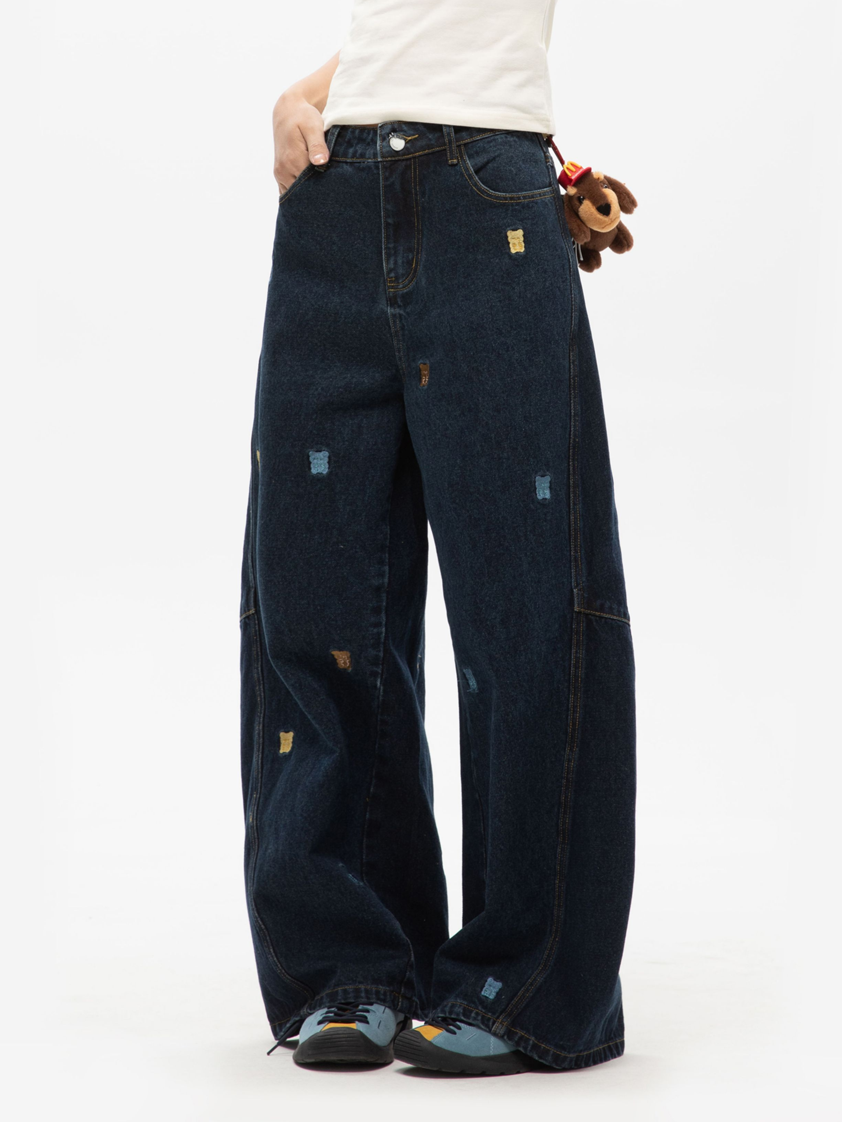 FrostLife - Women's Cartoon Bear Embroidered Denim Jeans