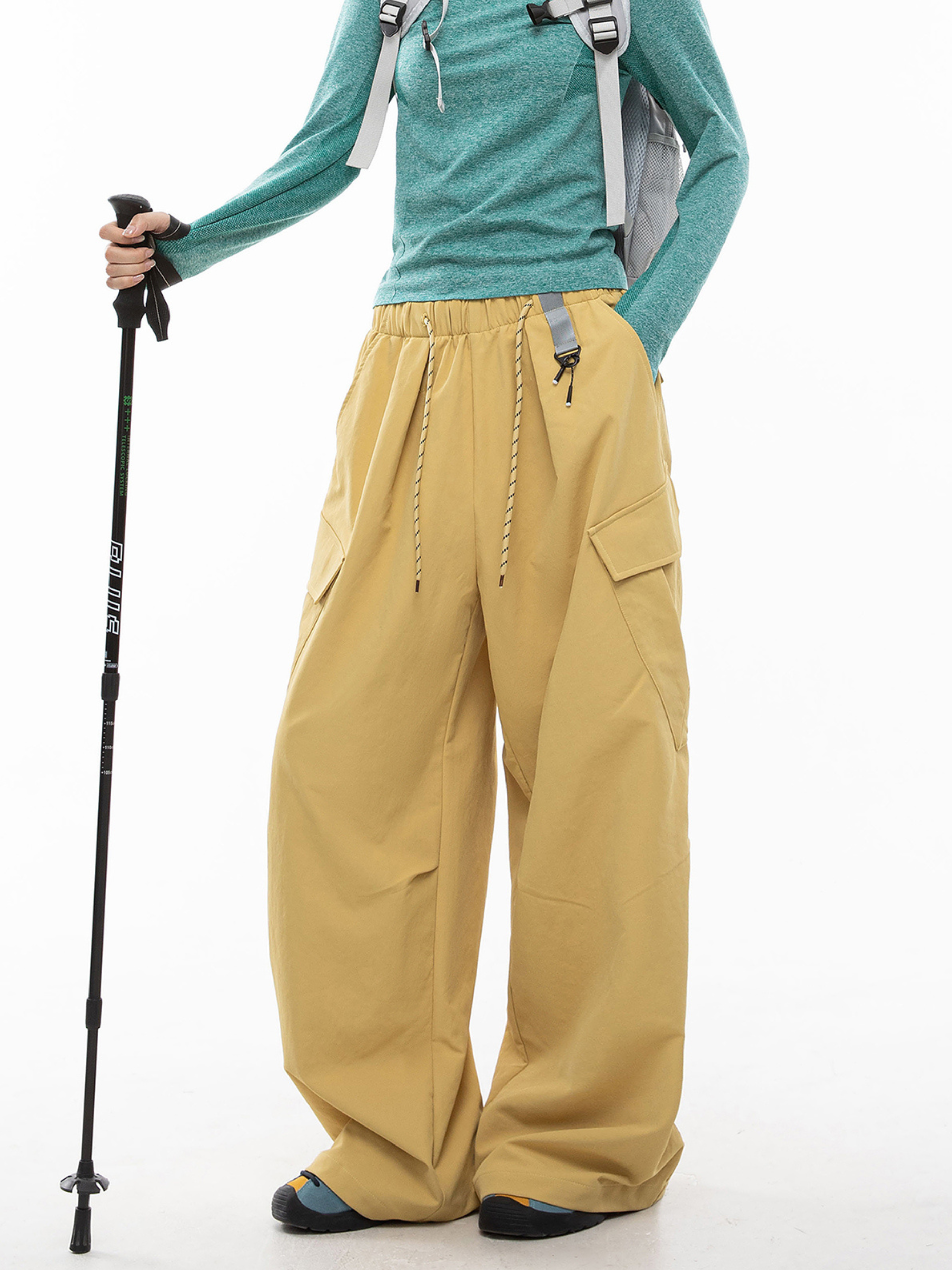 Cliffwalk - Women's Large Pockets Wide-Leg Straight Cargo Pants