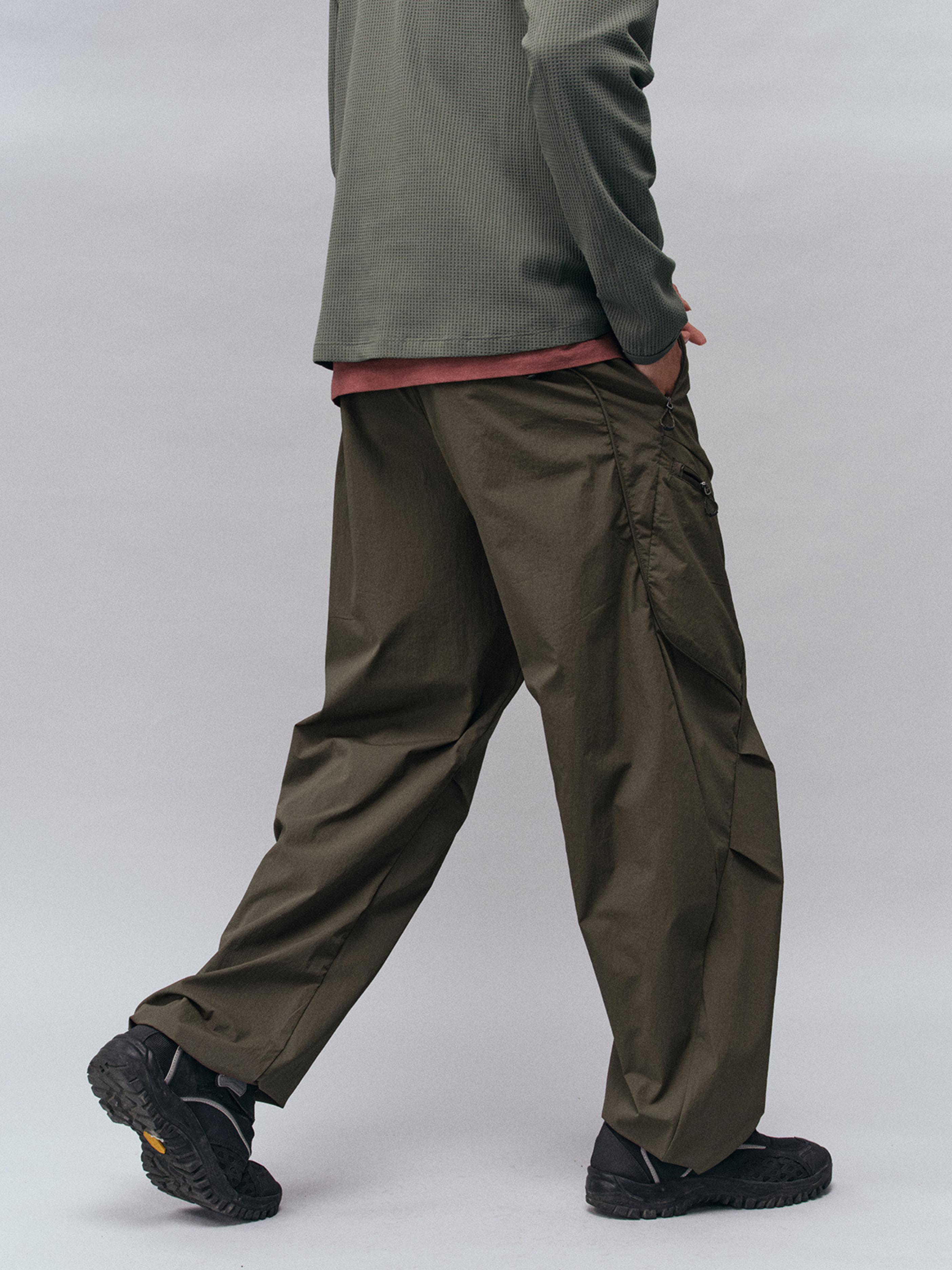 Emberfire - Unisex Water-Repellent Multi-Pocket Drawstring Utility Pants