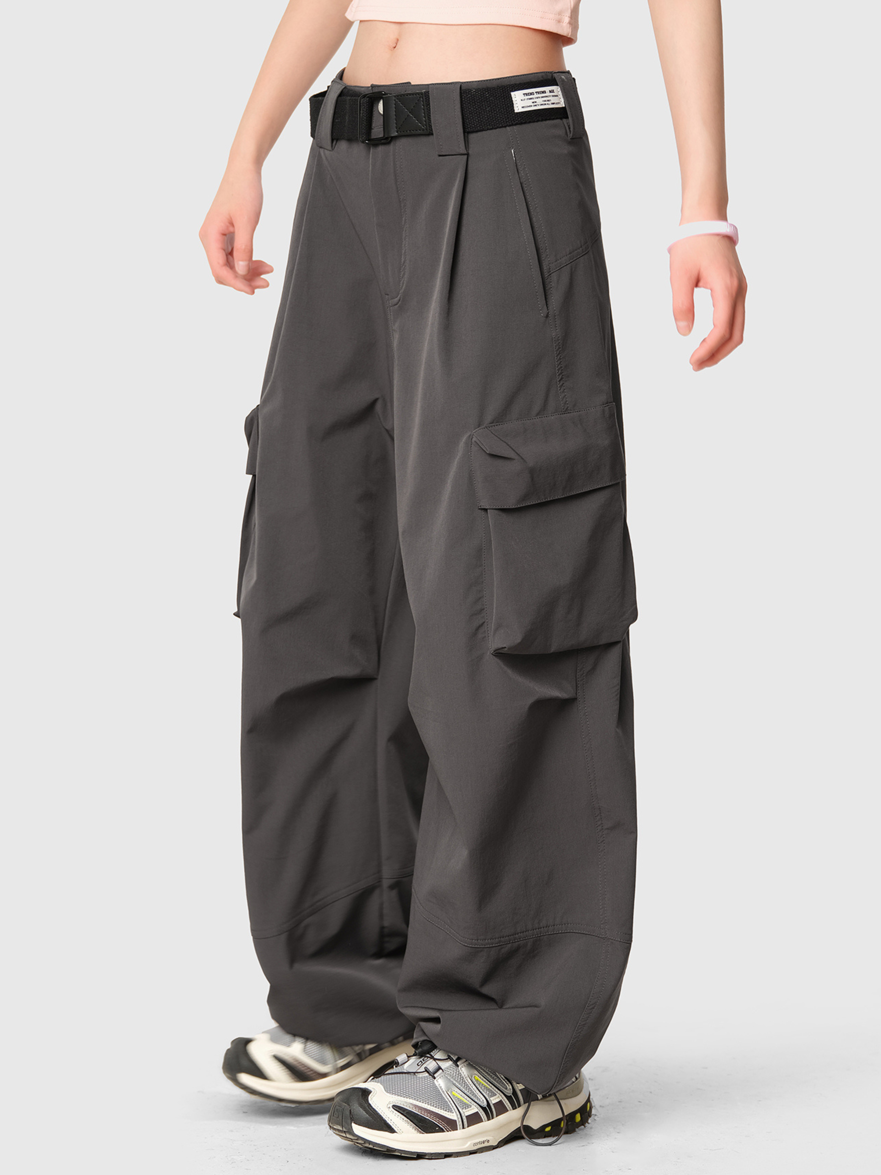 FrostTrail - Women's Large Pocket Utility Paratrooper Cargo Pants