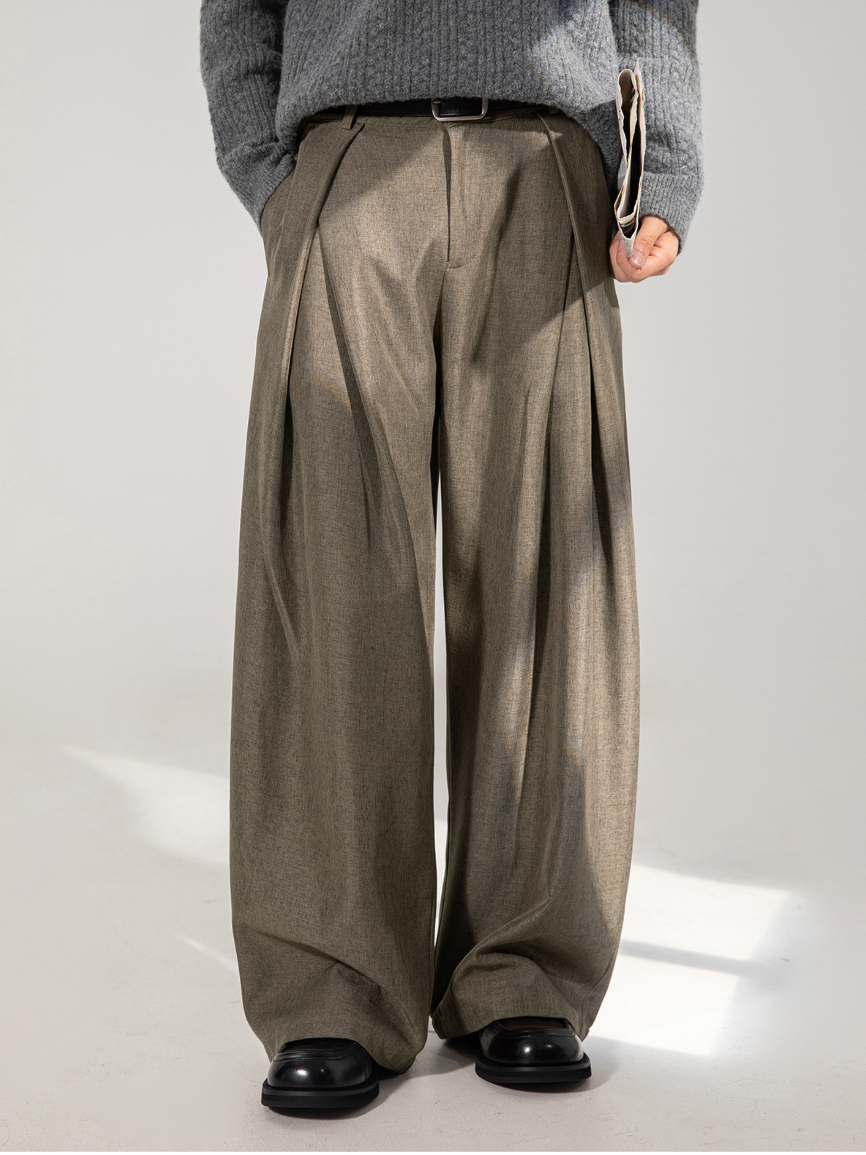 LightTent - Men's Cross-Pleated Drape Relaxed Fit Pants