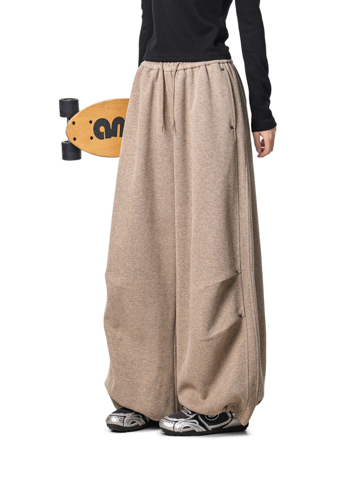 Reachpeak - Unisex Rivet-Detail Pleated Draped Paratrooper Sweatpants
