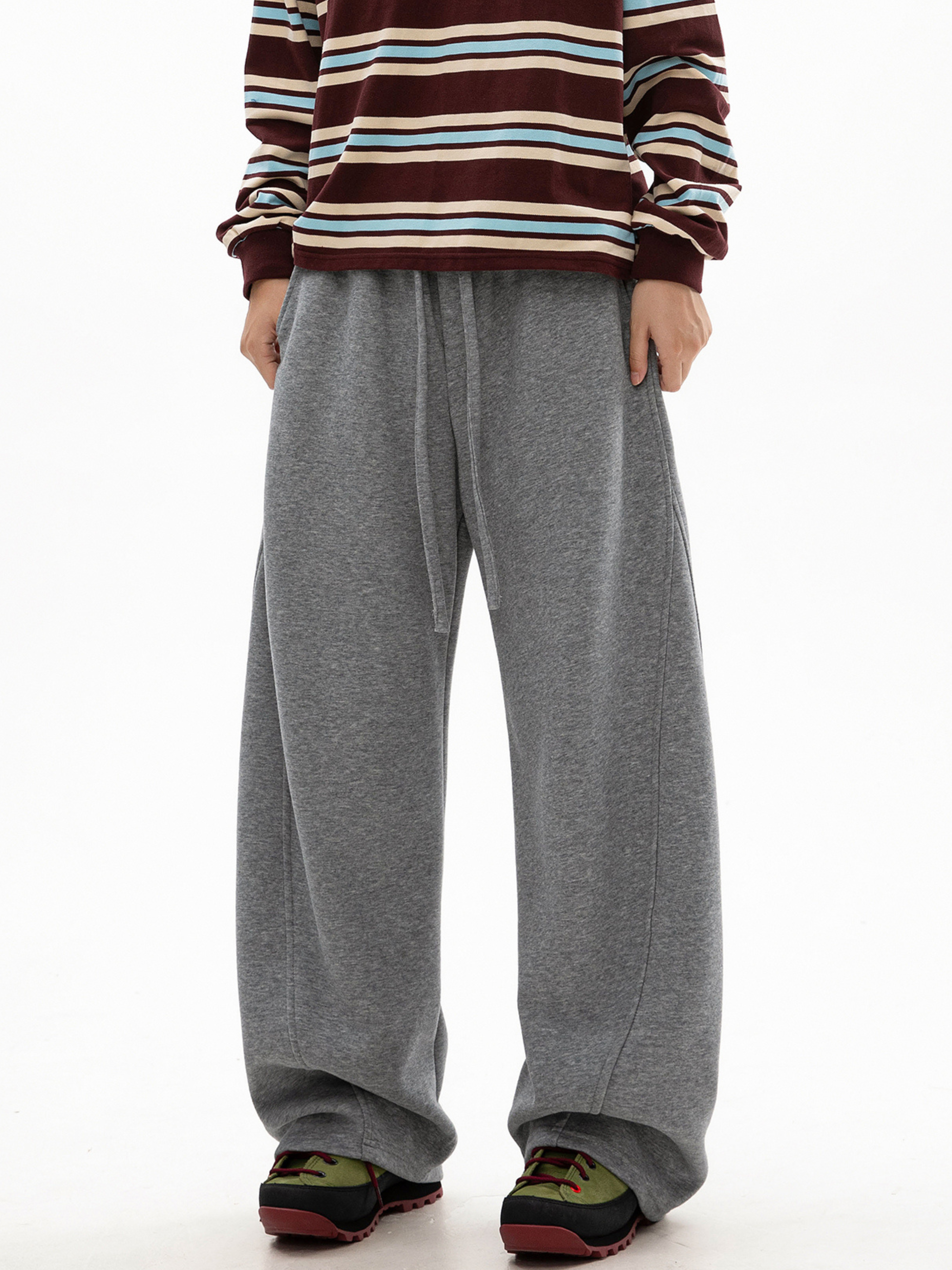 FrostDeck - Unisex Curved Seam Straight-Leg Wide Sweatpants