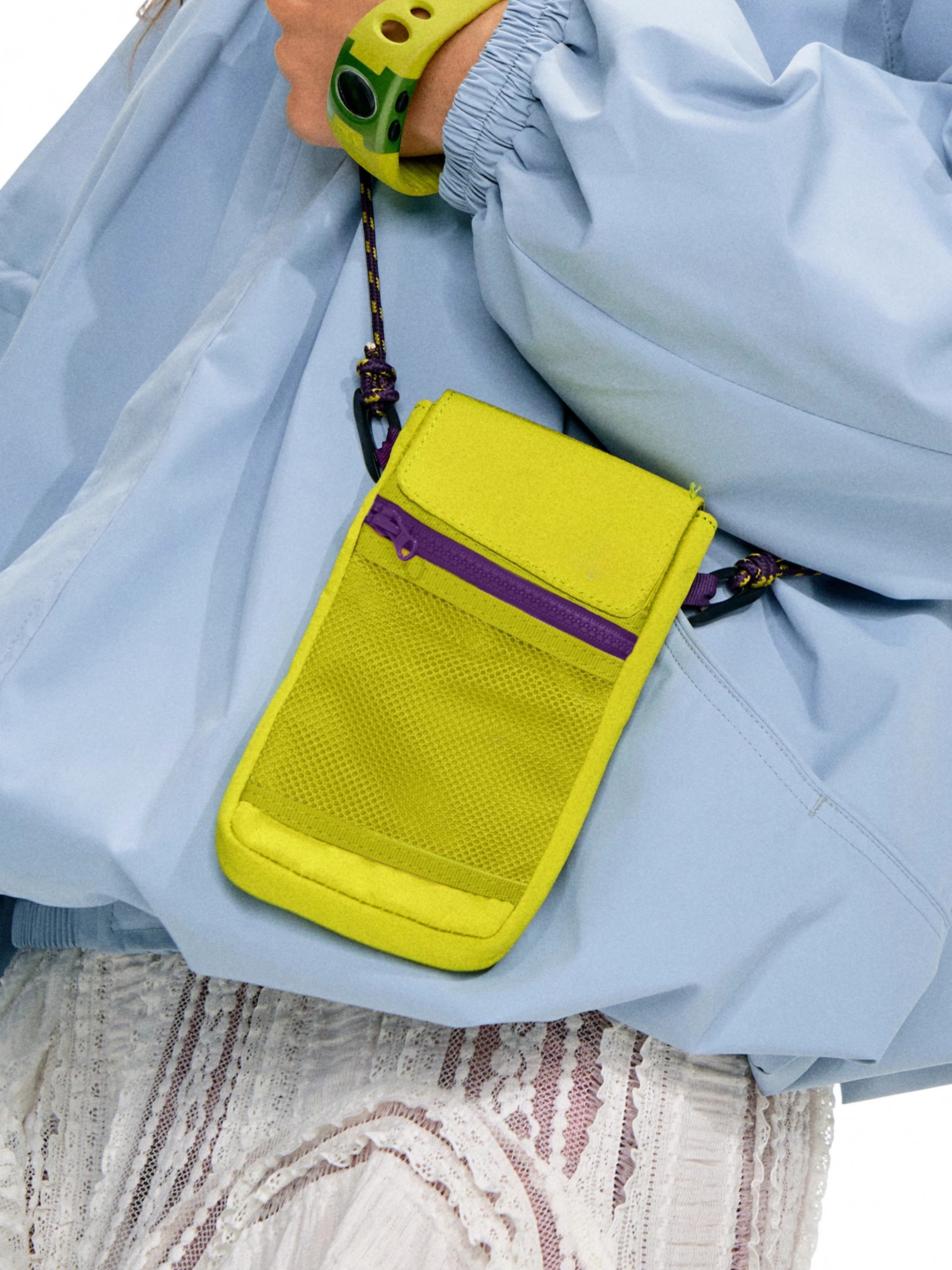 Blazewind - Water-Repellent Crossbody Bag