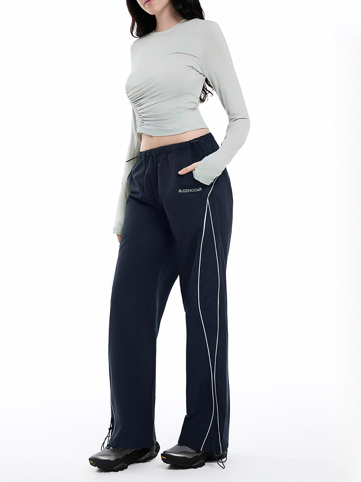 ThornNest - Women‘s Side-Stripe Loose-Fit Cuffed Sports Pants
