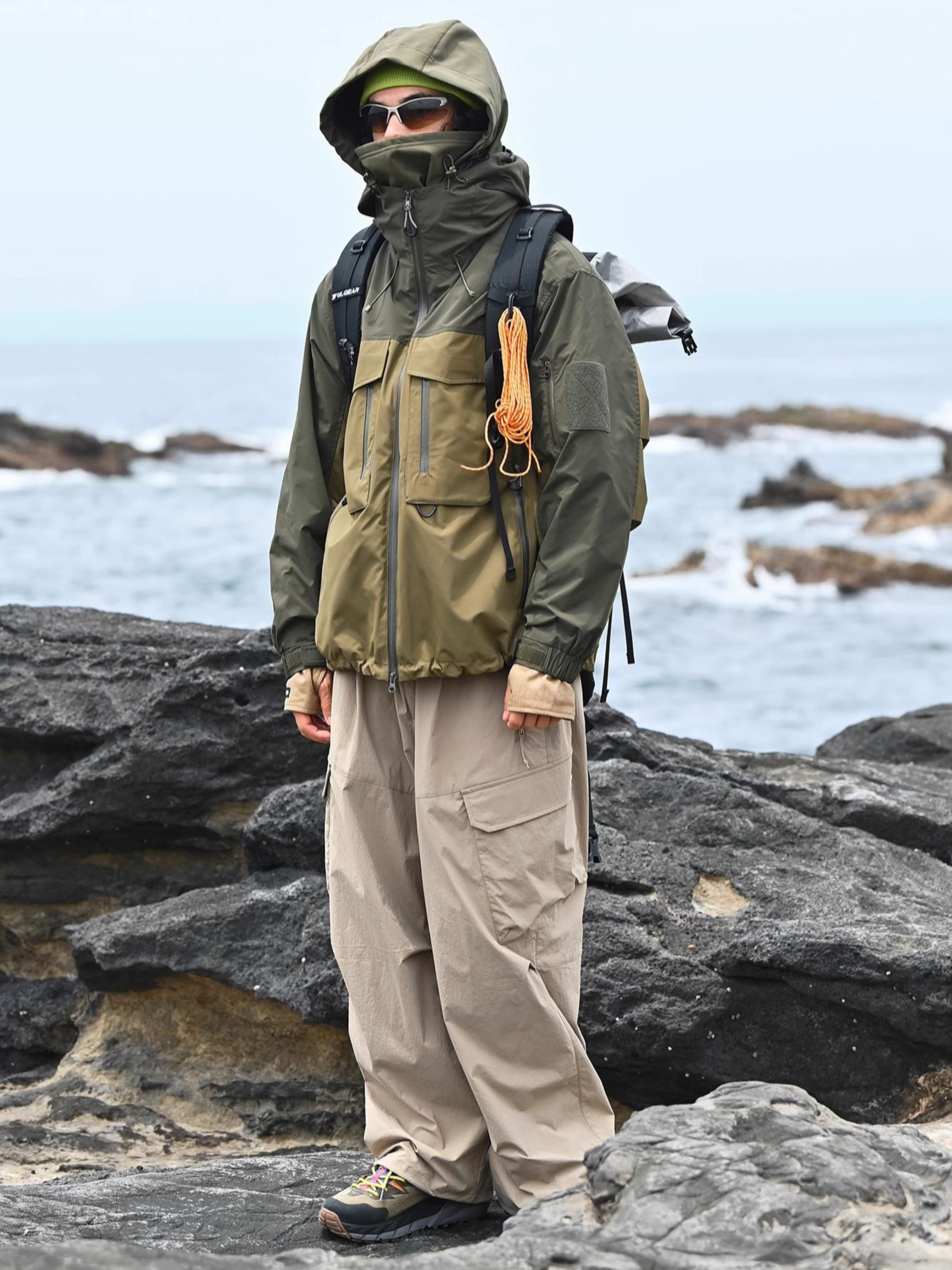 CanyonLife - Unisex Hard Shell Waterproof Outdoor Jacket