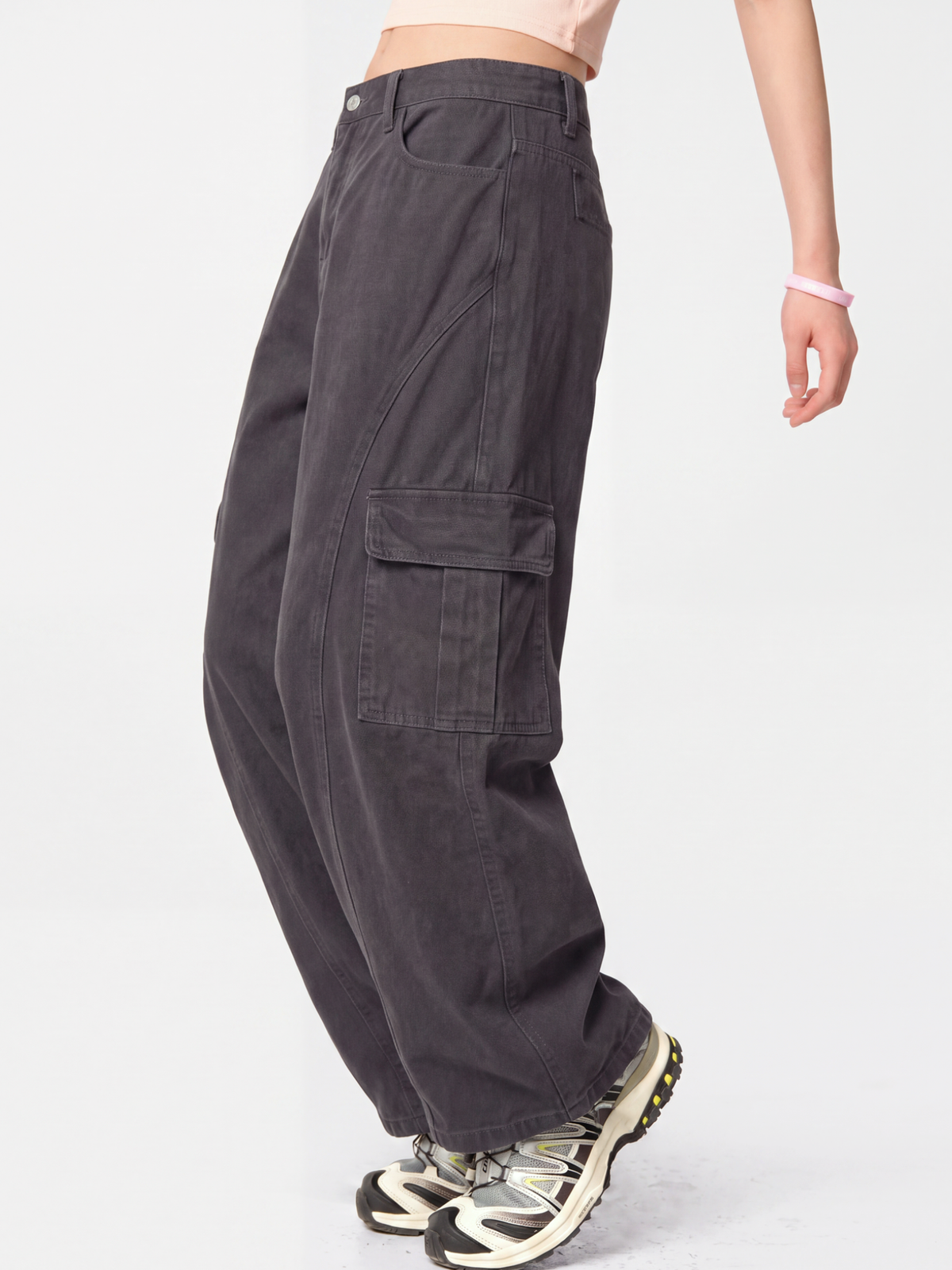 FrostTrail - Women's Large Pocket Curved-Leg Cargo Pants