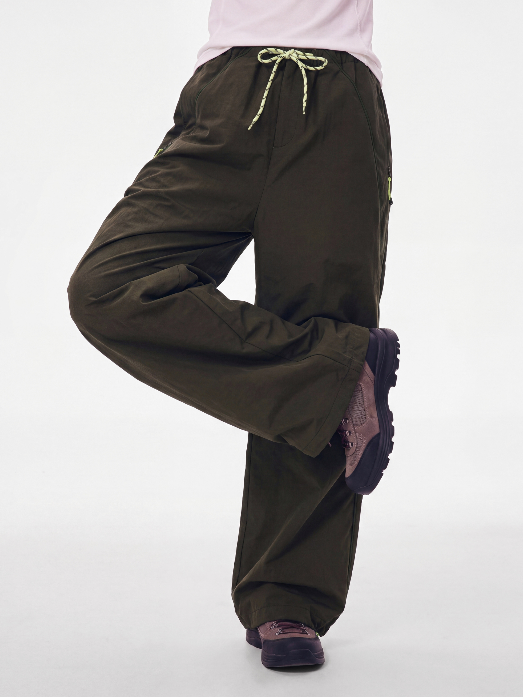 LiteSway - Women's Water-Repellent Quick-Dry Pleated Cargo Pants