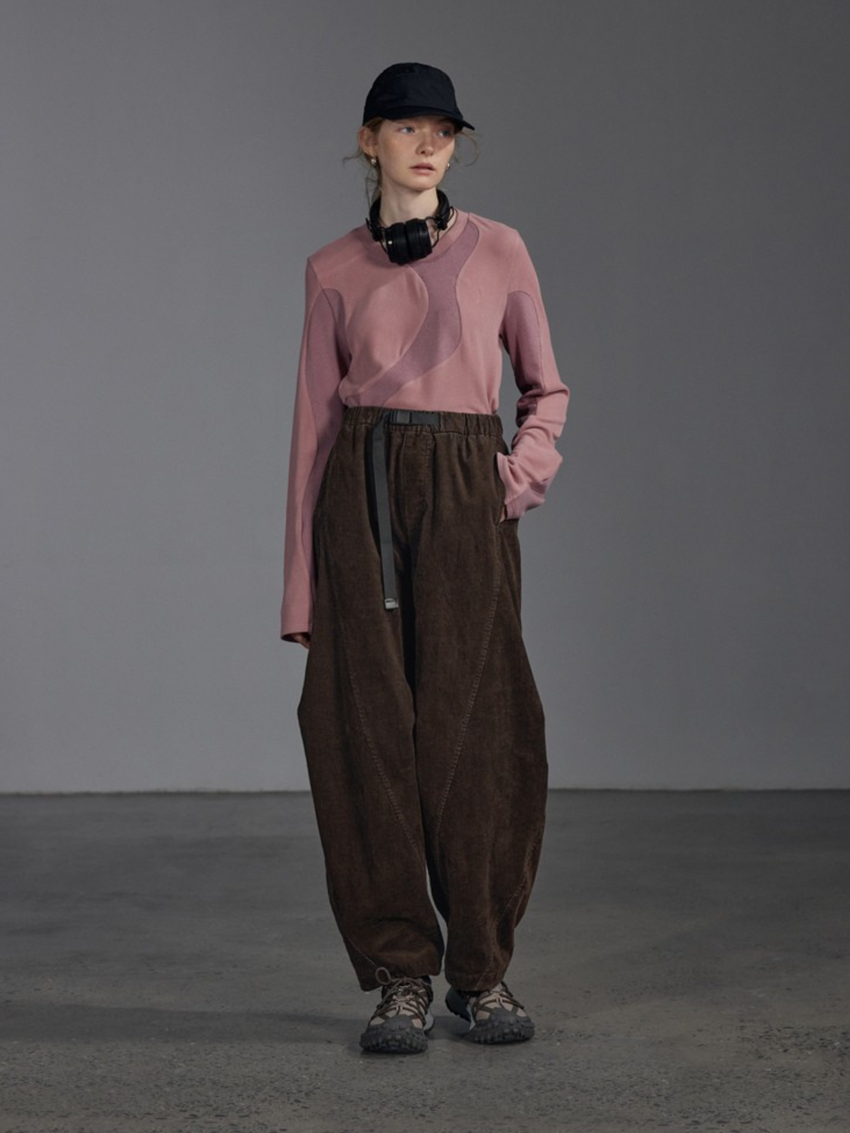 Ashcliff - Women's Loose Straight-Leg Corduroy Pants