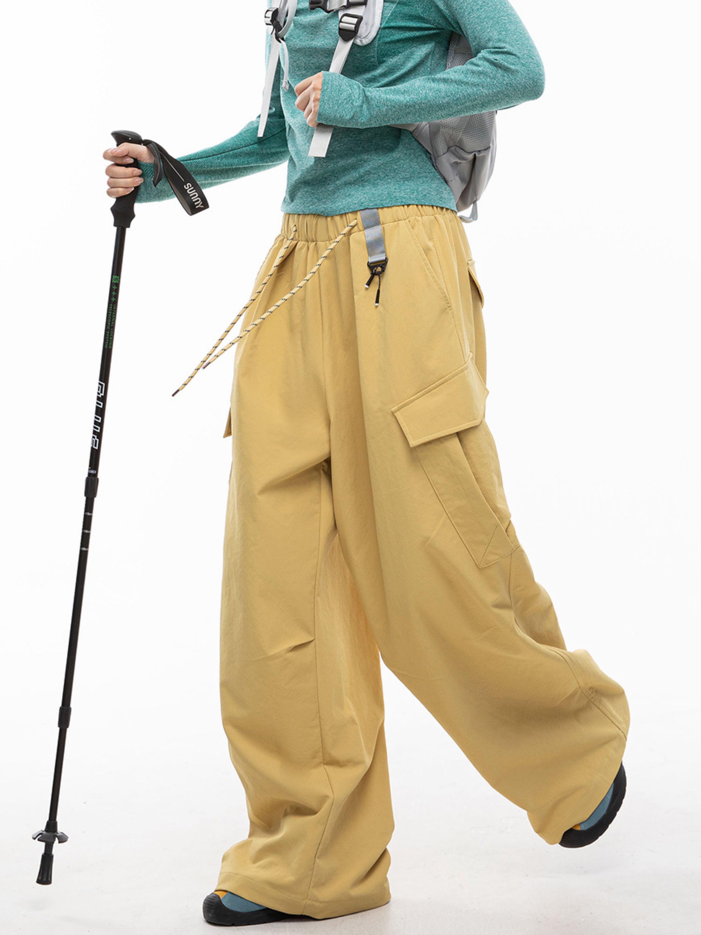 Cliffwalk - Women's Large Pockets Wide-Leg Straight Cargo Pants