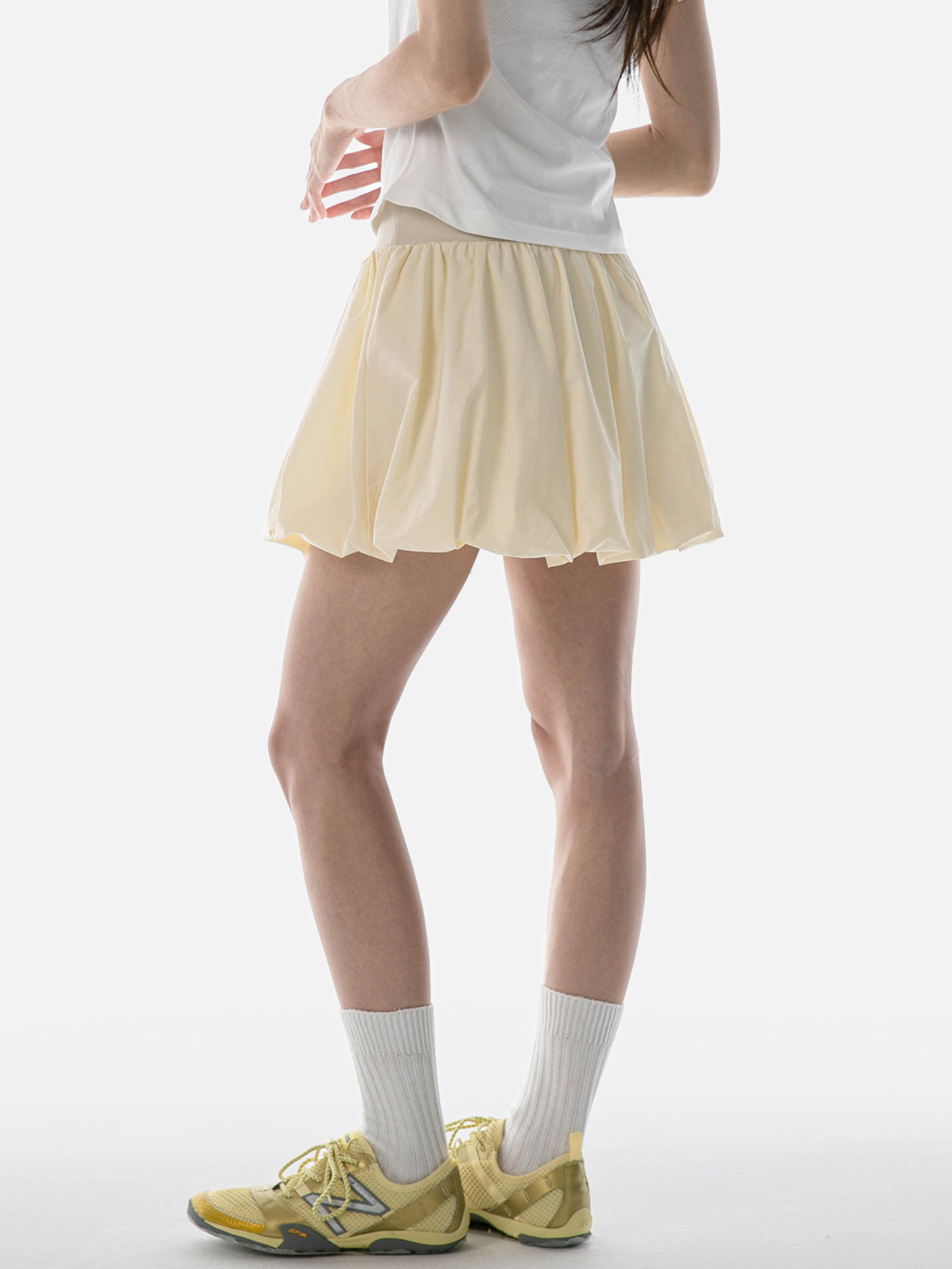 Saunter - Women's High-Waisted Bubble Hem Skirt