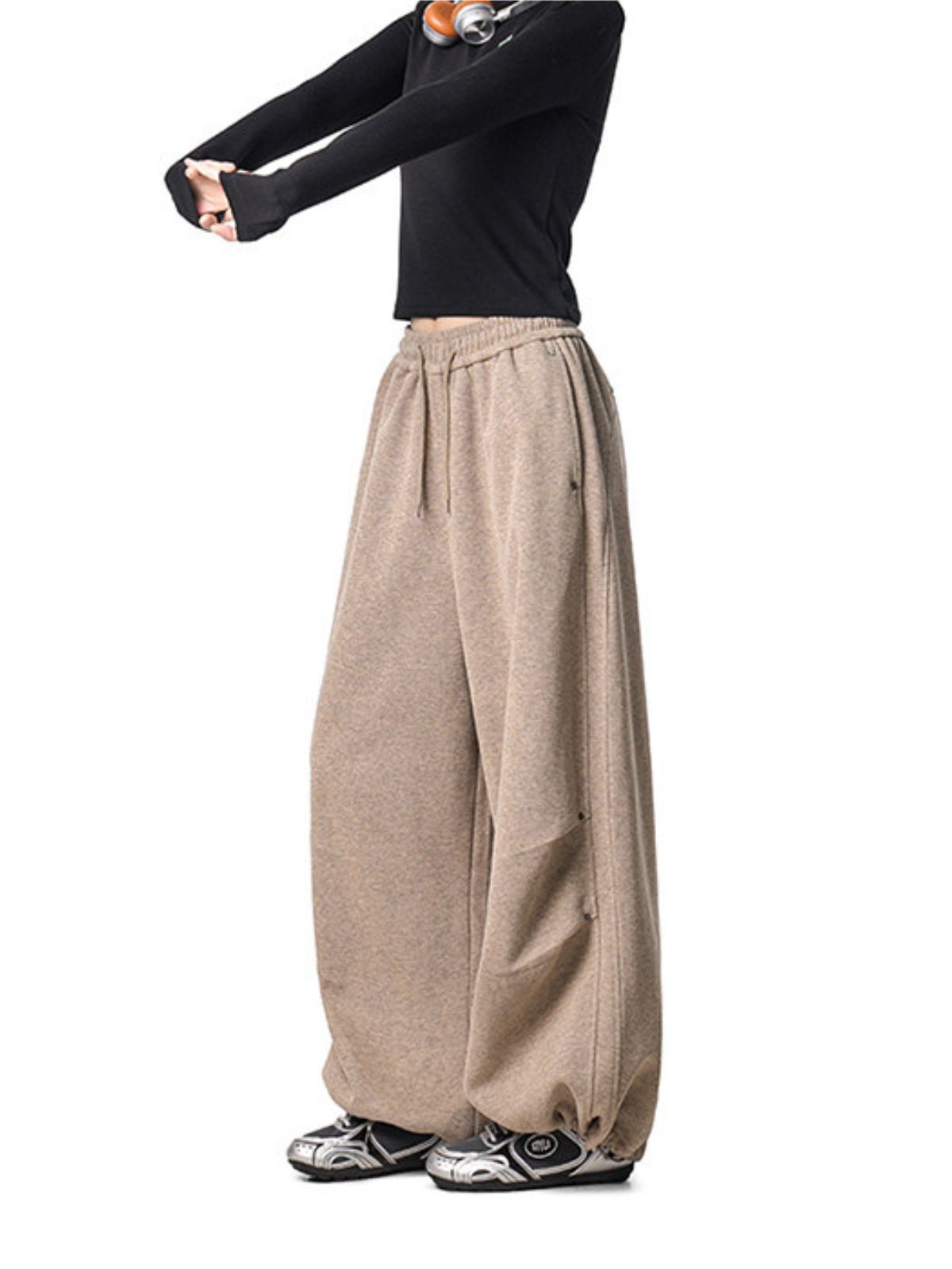 Reachpeak - Unisex Rivet-Detail Pleated Draped Paratrooper Sweatpants