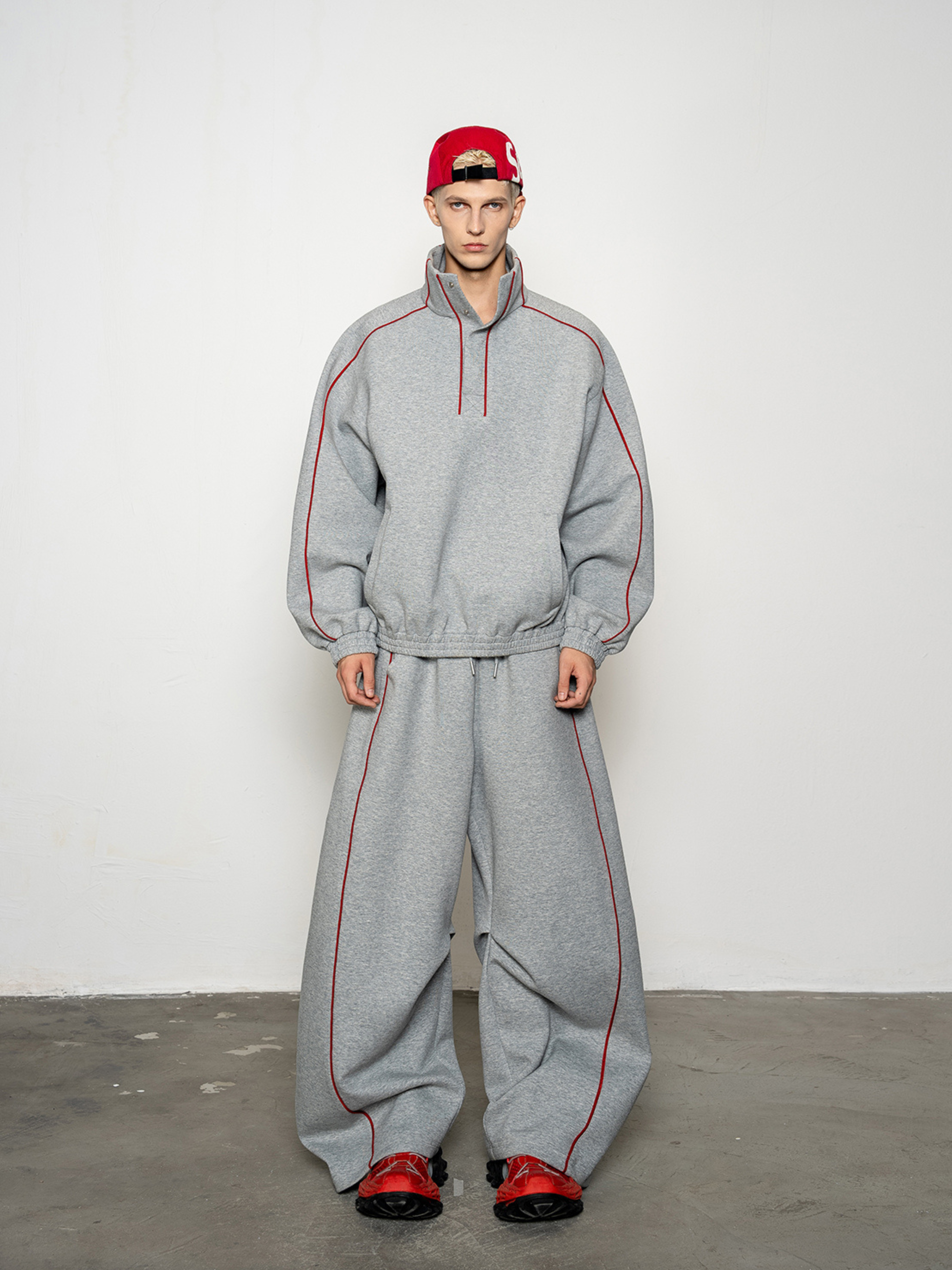 Emberthrone - Men's High-Neck Sweatshirt & Curved-Leg Jogger Set