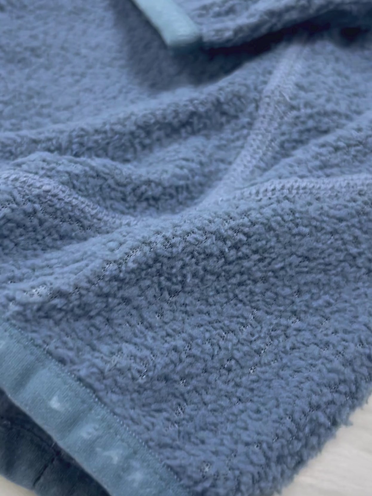 Load video: Overland - CloudFleece Quick-Dry Hoodie Jacket